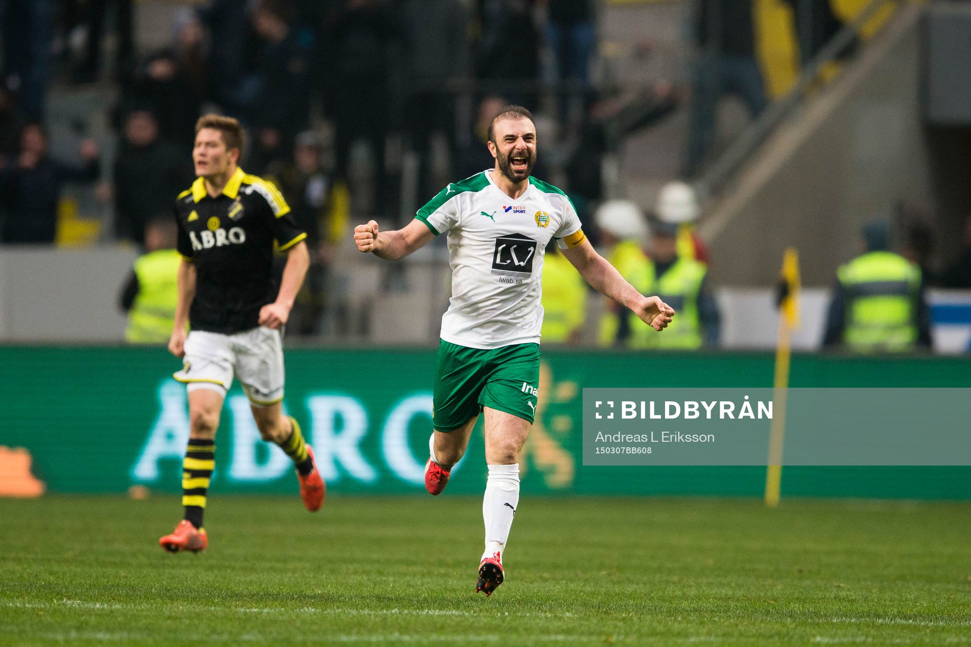 s Haukur Hauksson deppar i bakgrunden av Hammarbys Kennedy