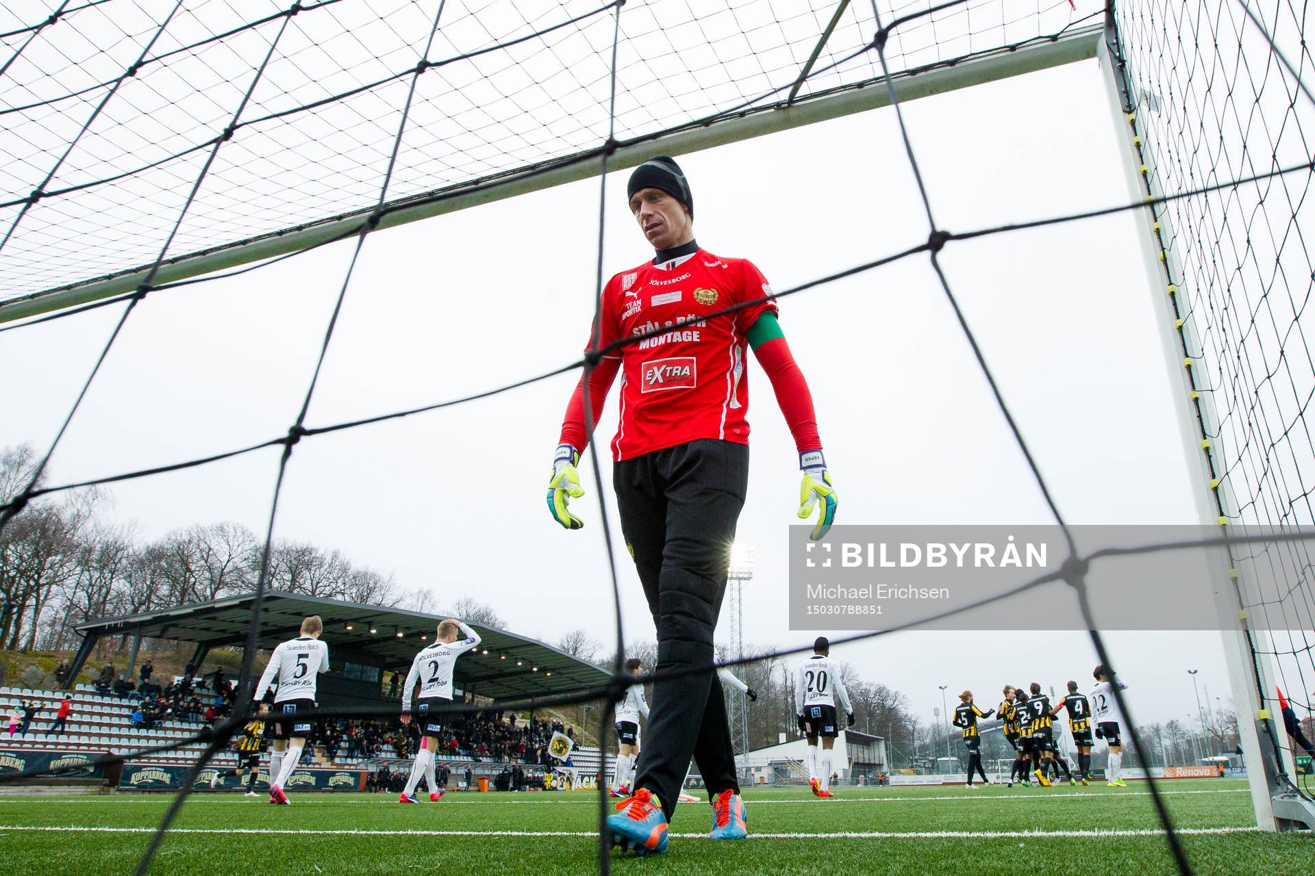 Mjällbys målvakt Mattias Asper deppar