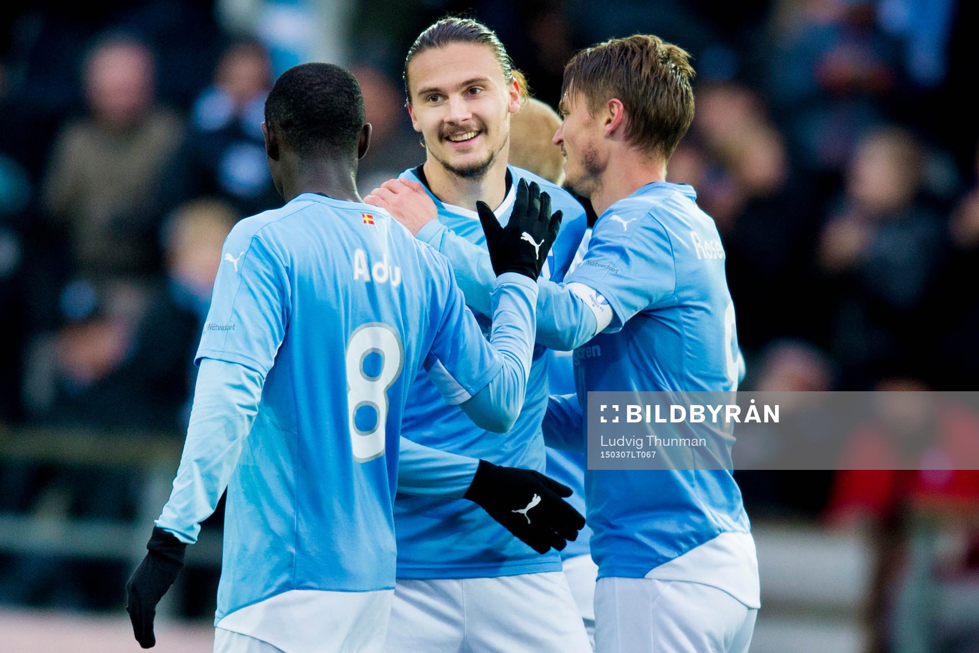 Malmö FFs Erik Johansson firar med lagkamraterna