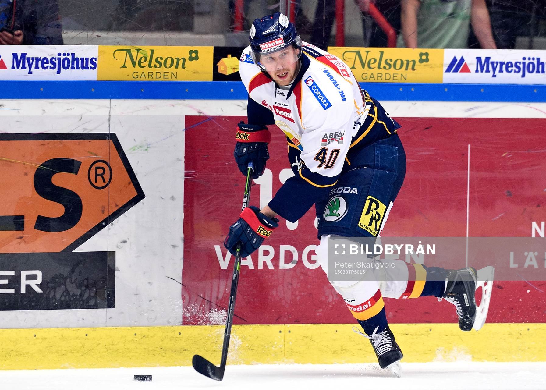 Djurgårdens Markus Nordlund med pucken