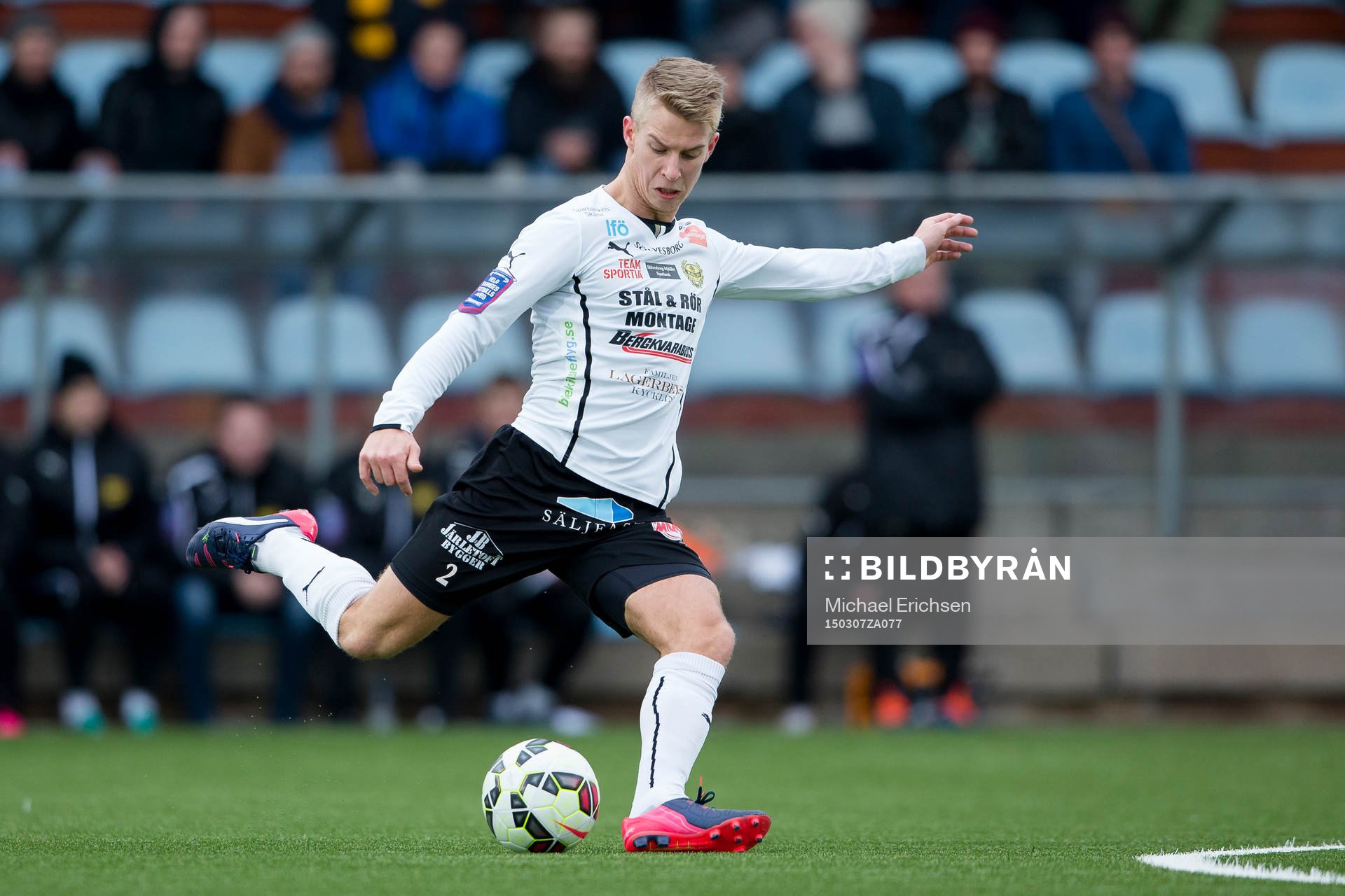 Mjällbys Armin Aganovic under fotbollsmatchen i Svenska Cupen mellan Häcken och Mjällby den 7 mars 2015 i Göteborg.