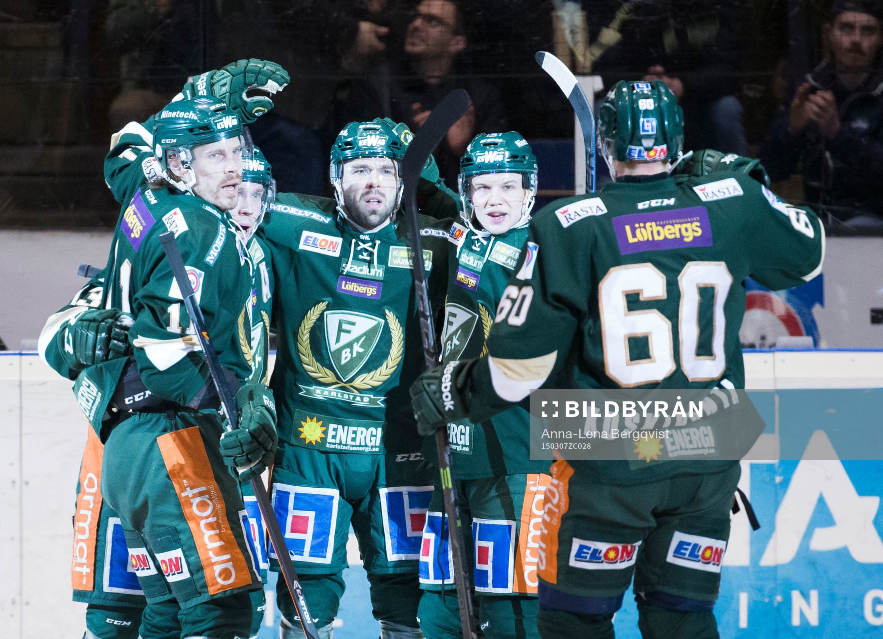 Färjestads Linus Persson gör mål 2-1 och firar