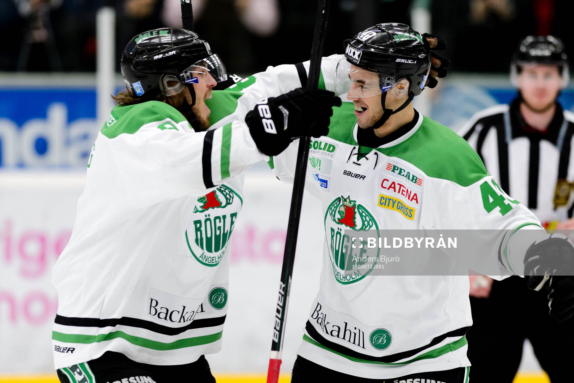 Rögles Sebastian Stålberg och Jesper Jensen jublar