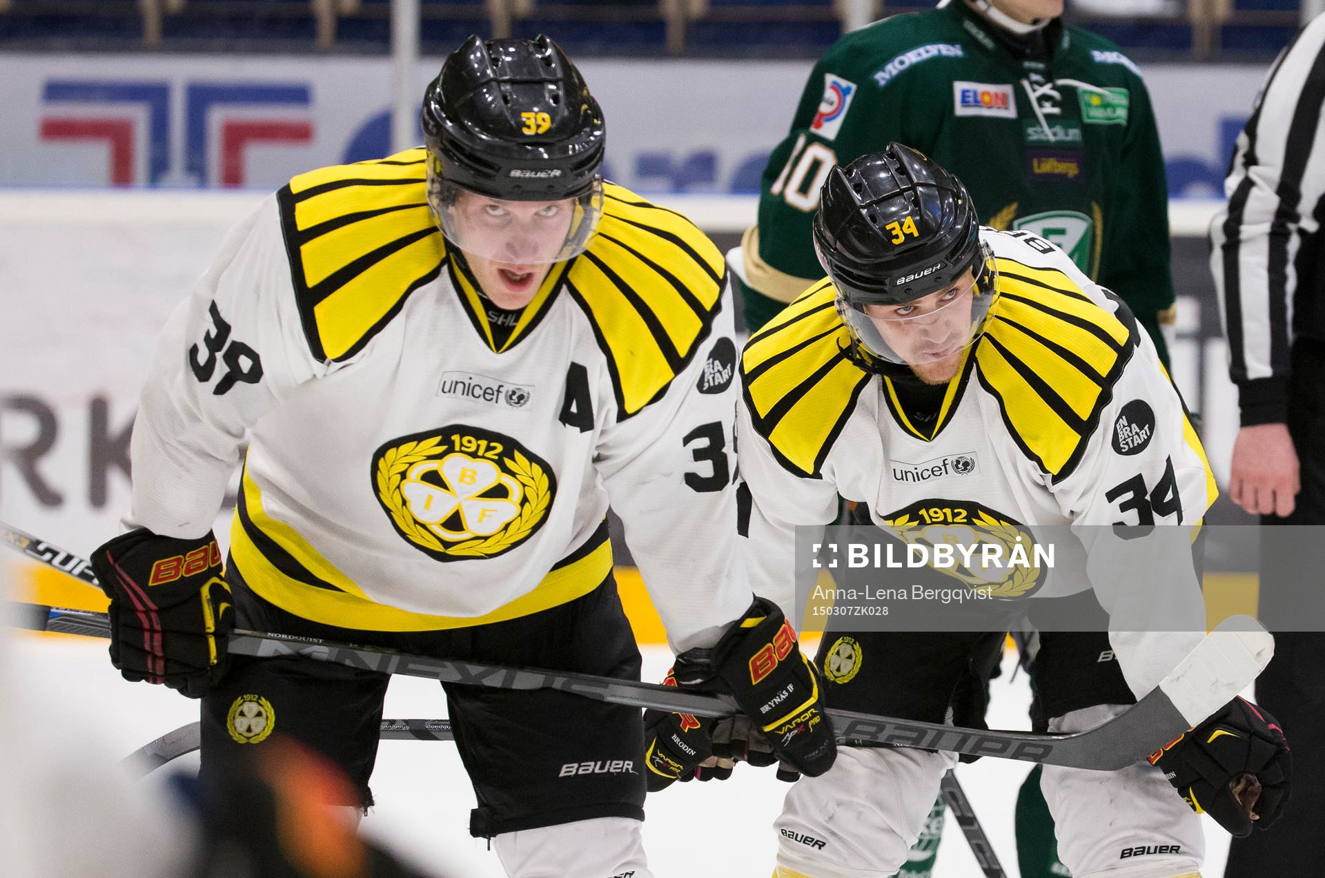 Brynäs Jonas Nordquist och Daniel Brodin inväntar tekning