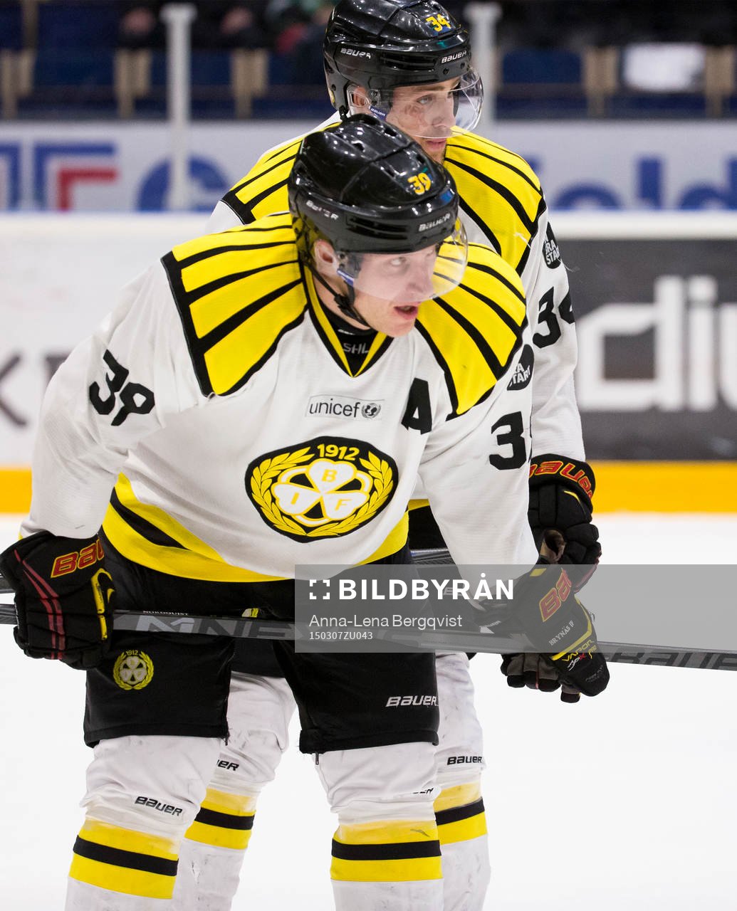 Brynäs Jonas Nordquist och Daniel Brodin inväntar tekning
