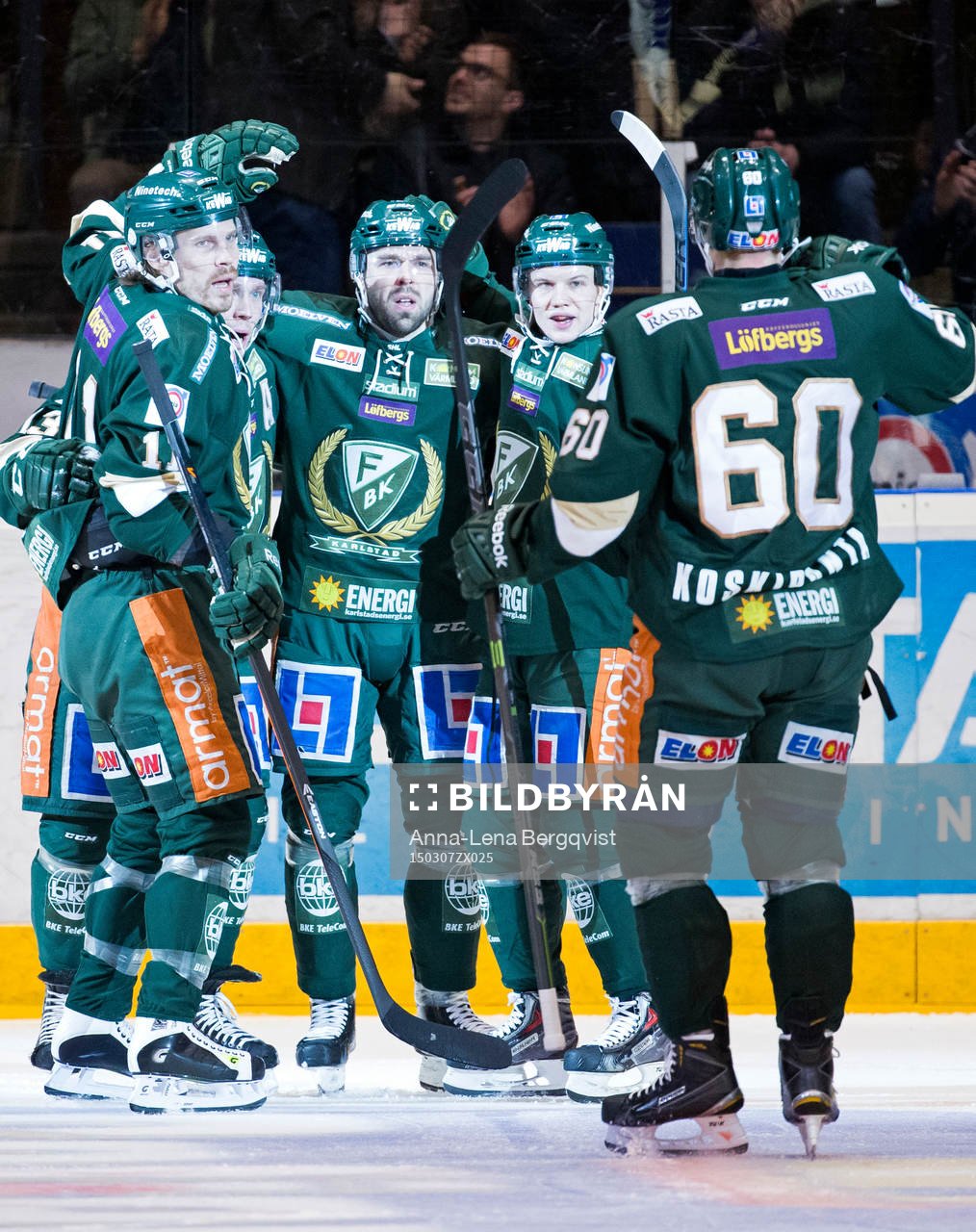 Färjestads Linus Persson gör mål 2-1 och firar