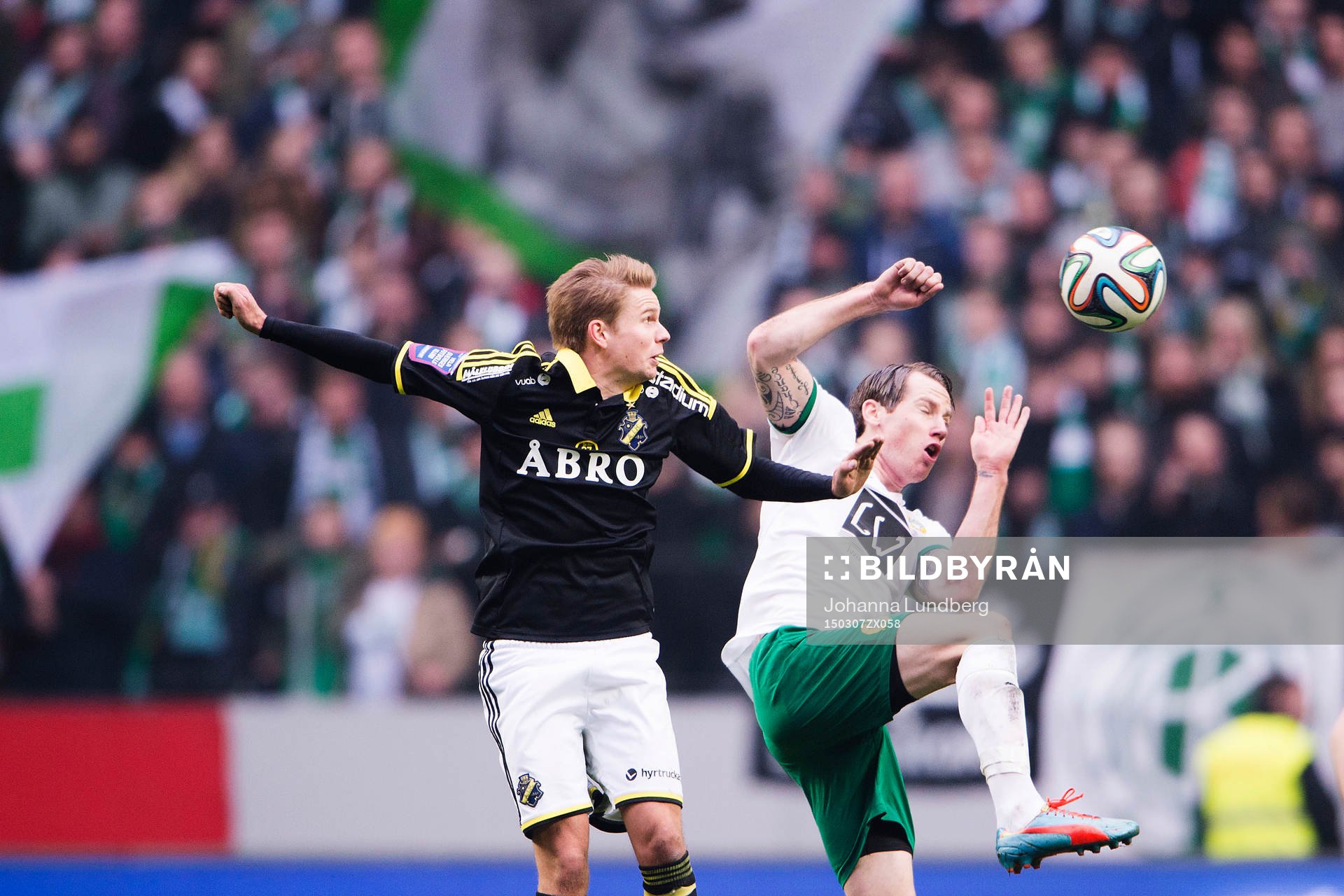 s Johan Blomberg och Hammarbys Johan Persson