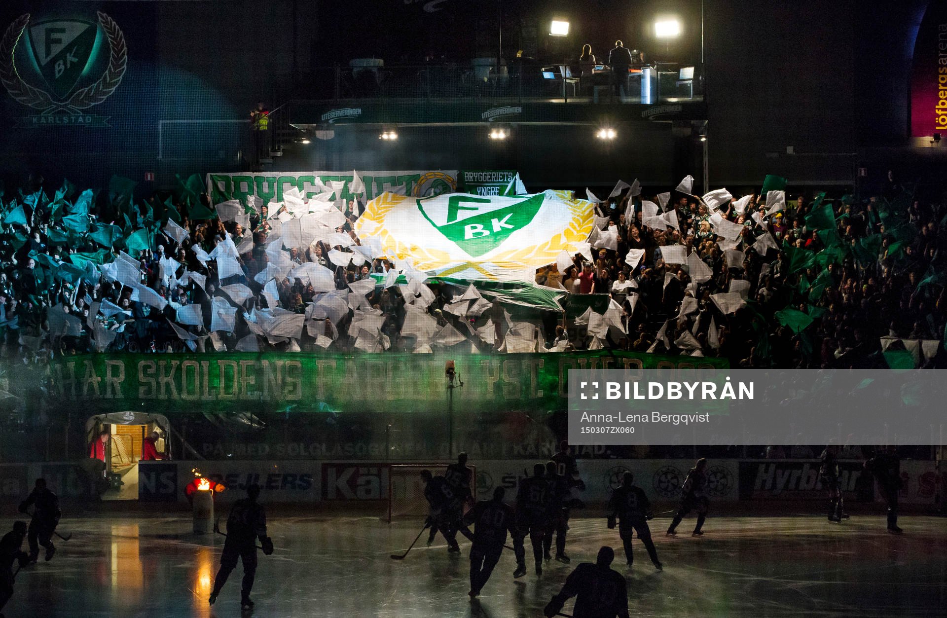 under ishockeymatchen i kvalet till kvartsfinal mellan