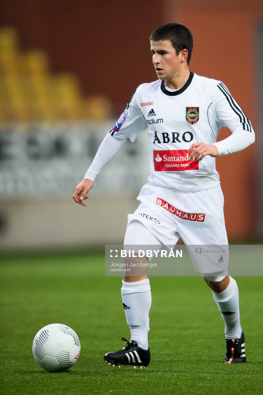 Brommapojkarnas Alexander Seger under fotbollsmatchen i Svenska cupen mellan Elfsborg och Brommapojkarna den 8 mars 2015 i Borås.
