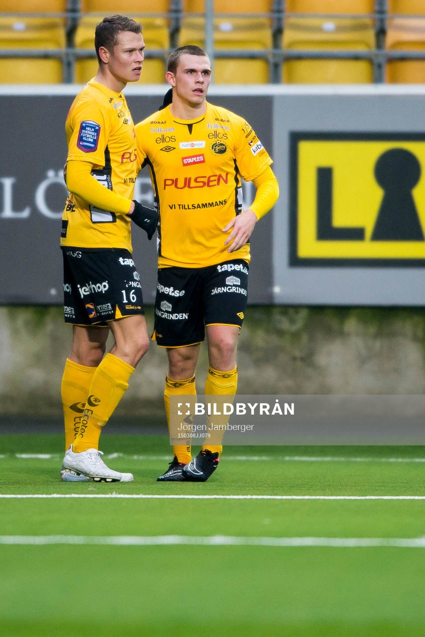 Viktor Claesson och Jesper Manns jublar