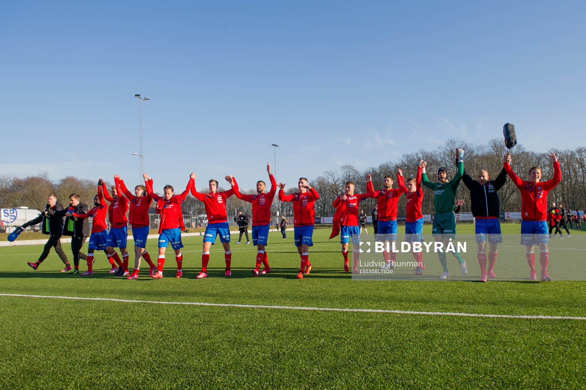 Helsingborgs spelare tackar publiken