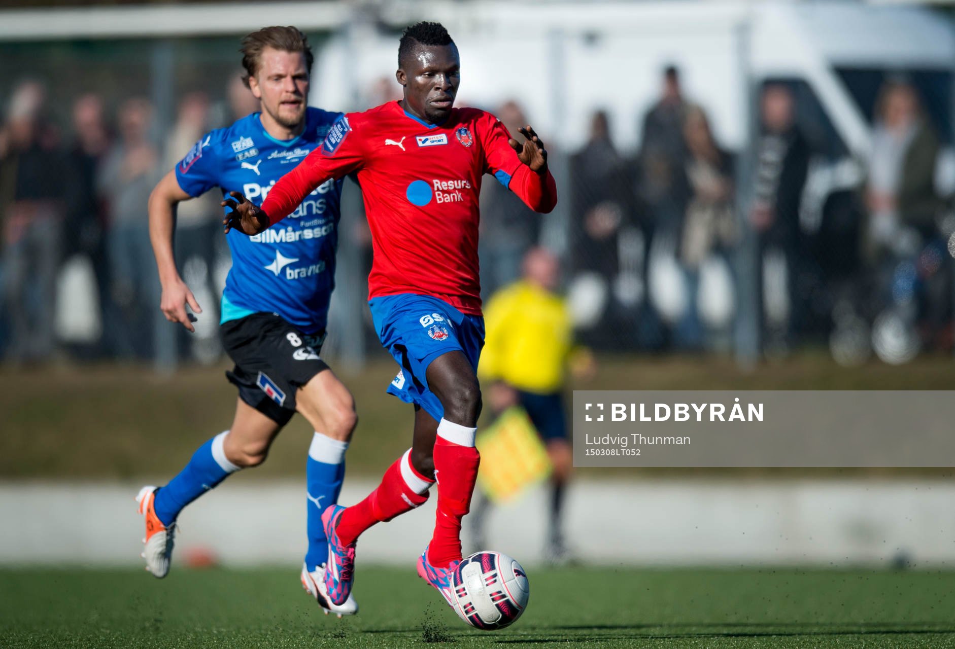 Helsingborgs Lalawélé Atakora jagas av Halmstads