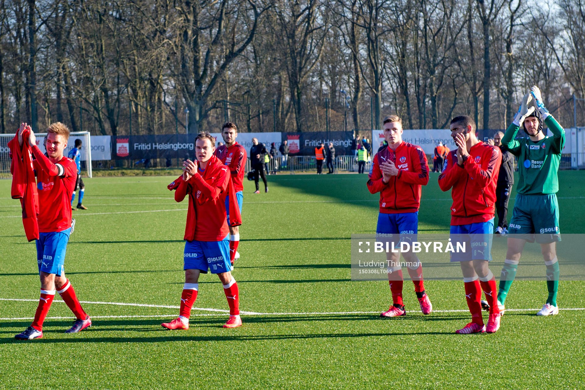 Helsingborgs spelare tackar publiken