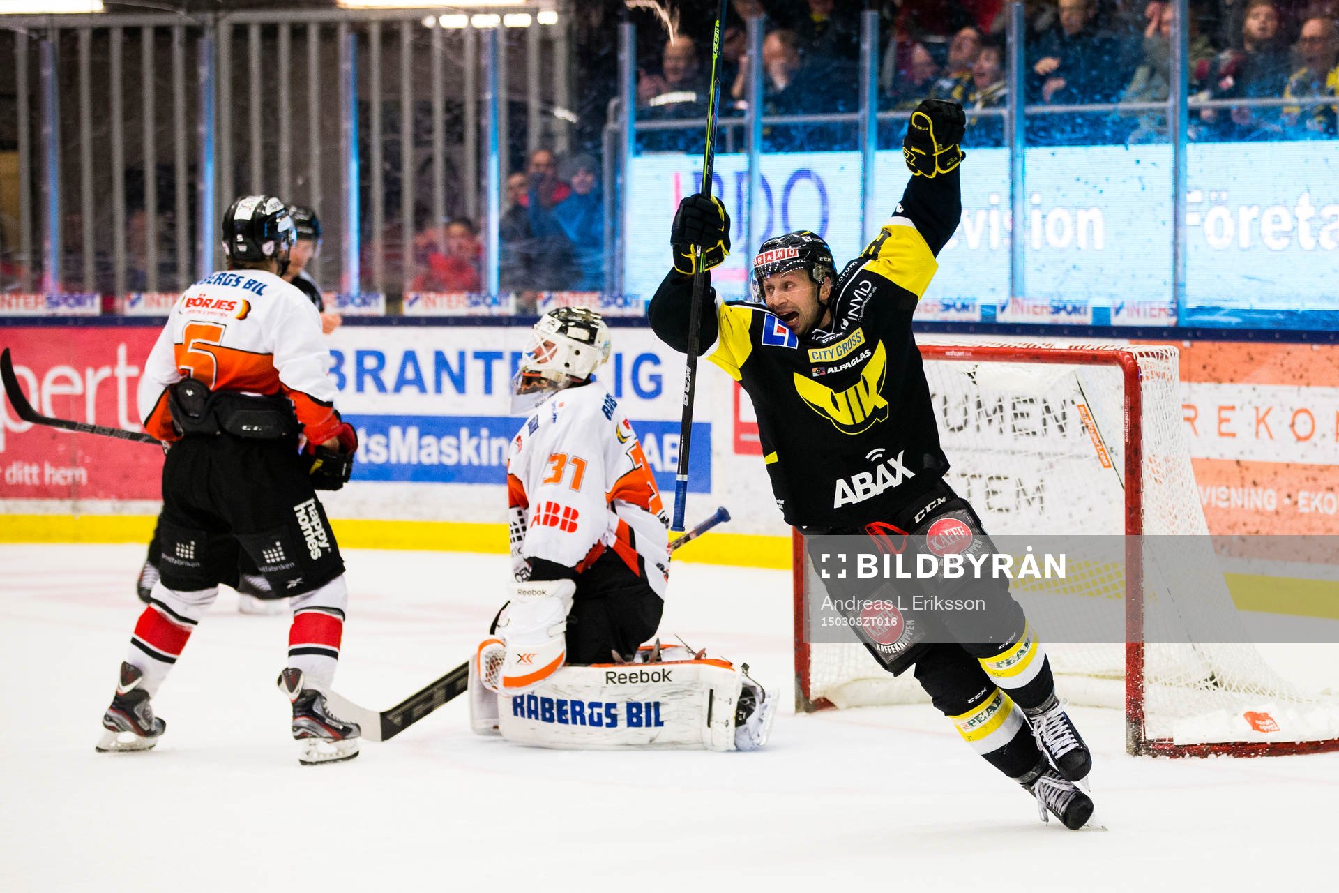 Västerås Dustin Johner jublar