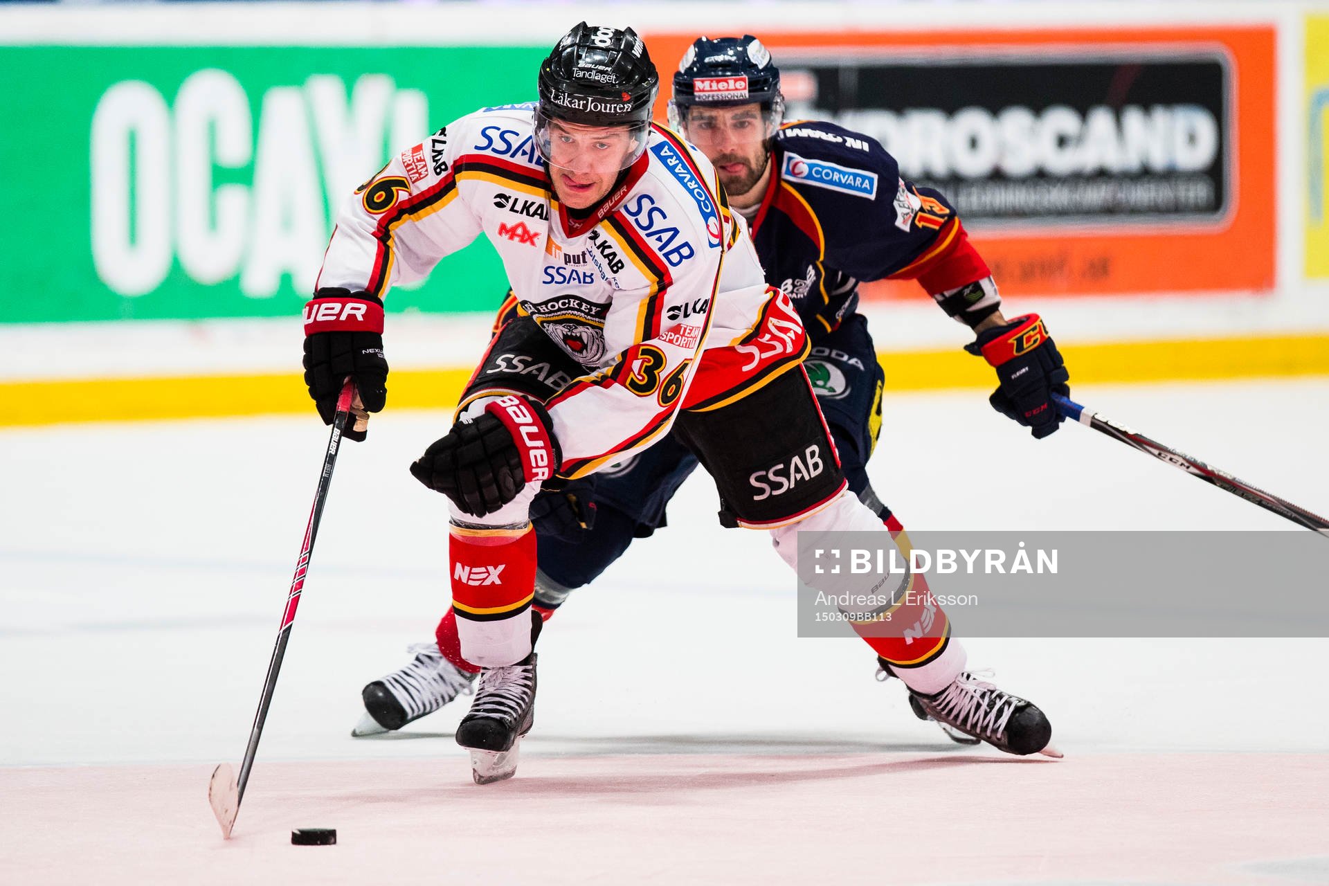 Luleås Niklas Fogström tätt följd av Djurgårdens