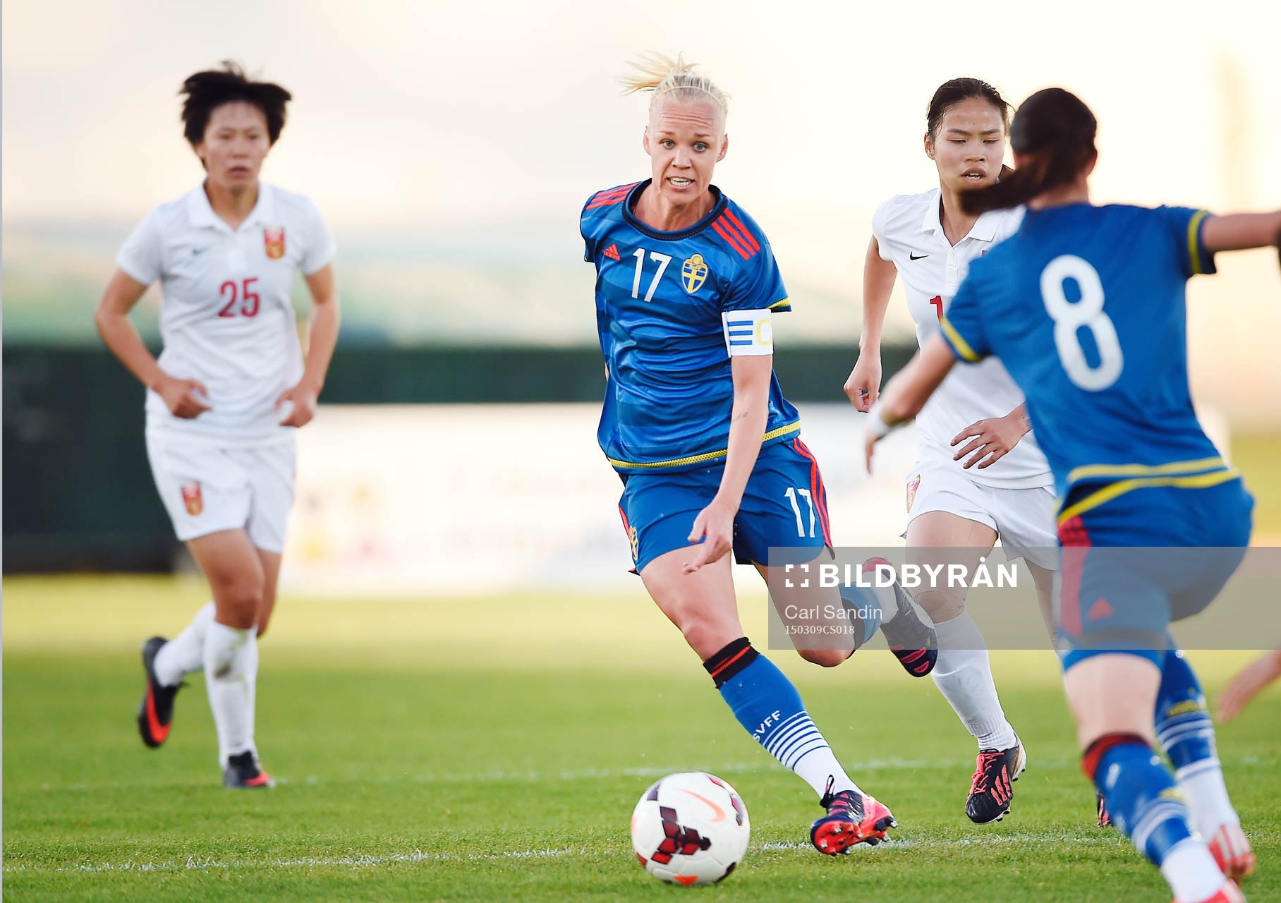 Sveriges Caroline Seger och Kinas Zhang Rui