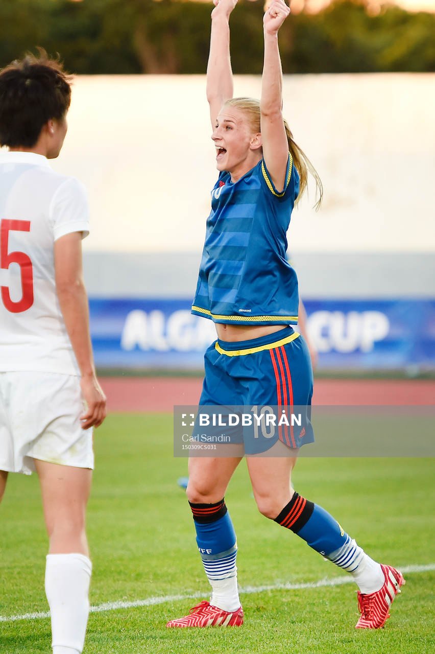 Sveriges Sofia Jakobsson gör  3-0 och jublar