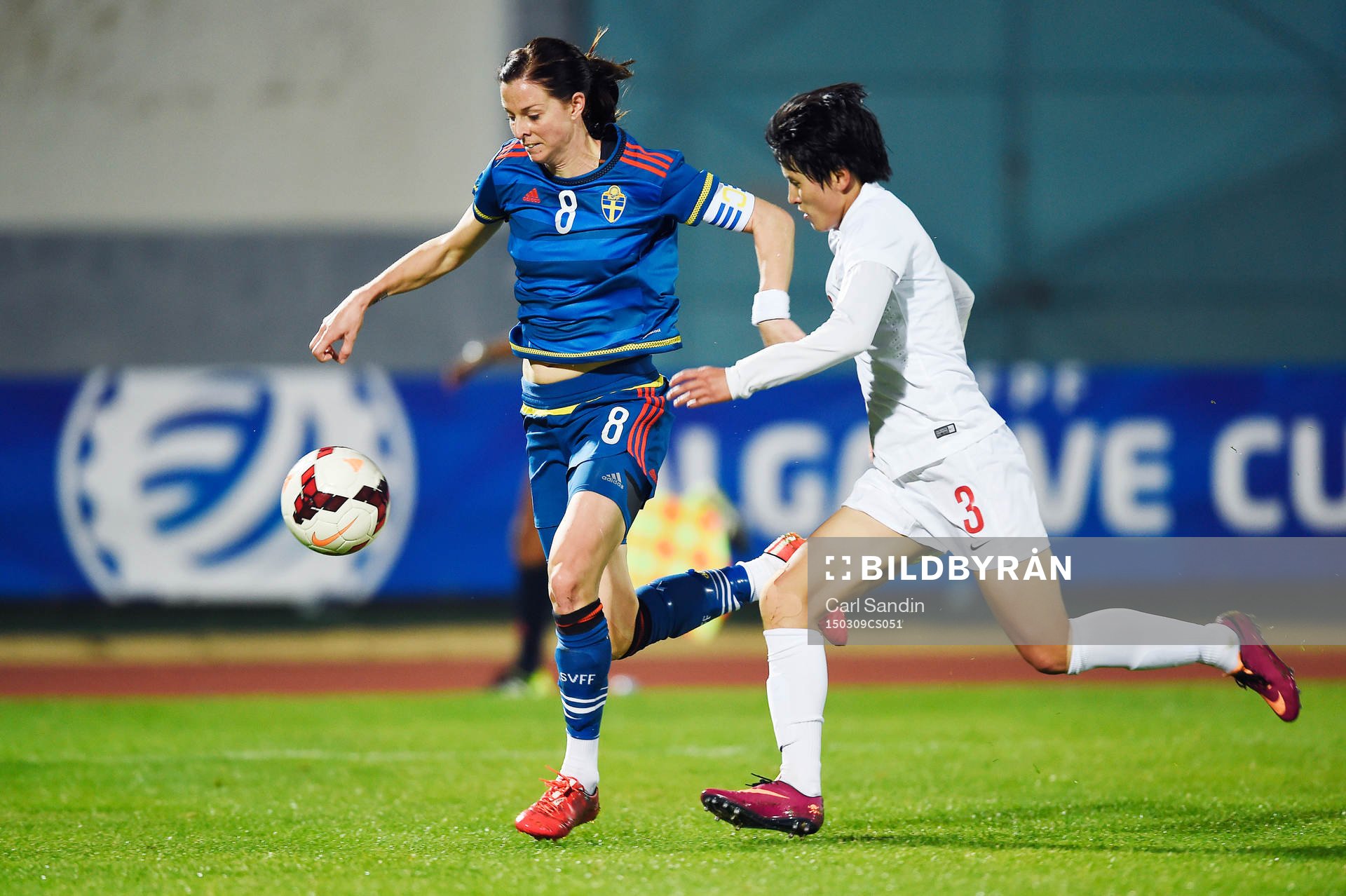 Sveriges Lotta Schelin och Kinas Wang Shanshan