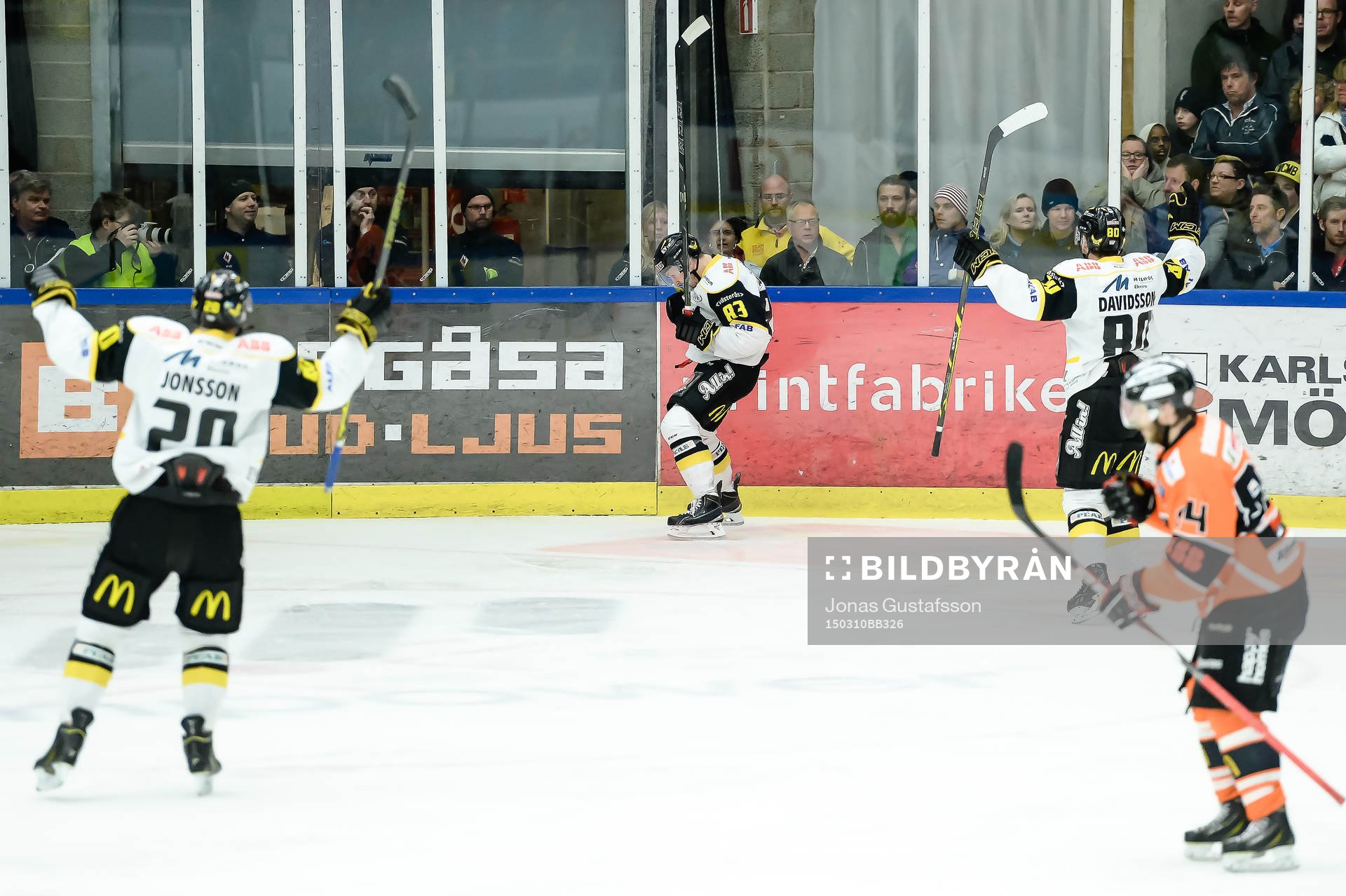 Västerås Dustin Johner har gjort 1-0