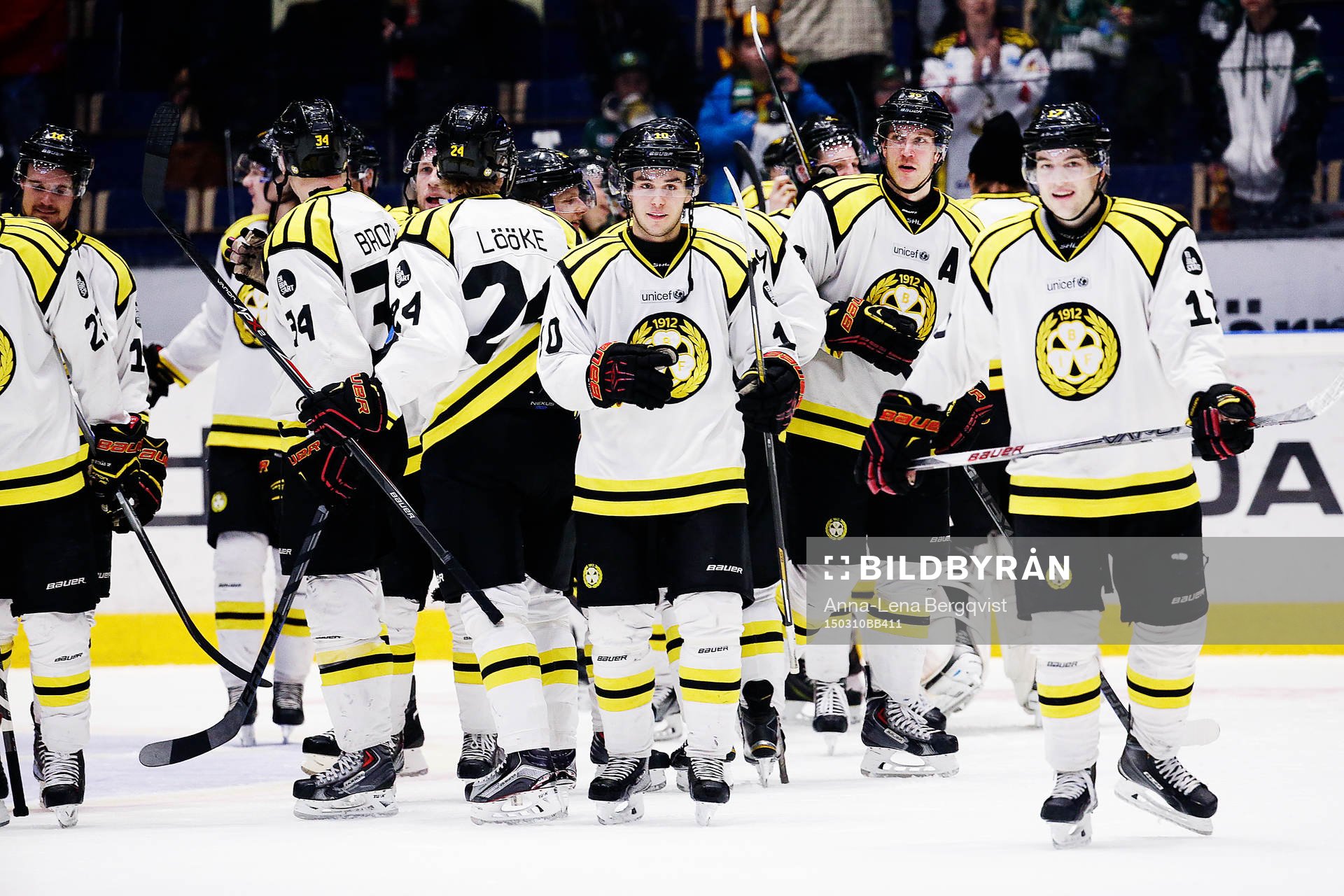 Brynäs spelare jublar