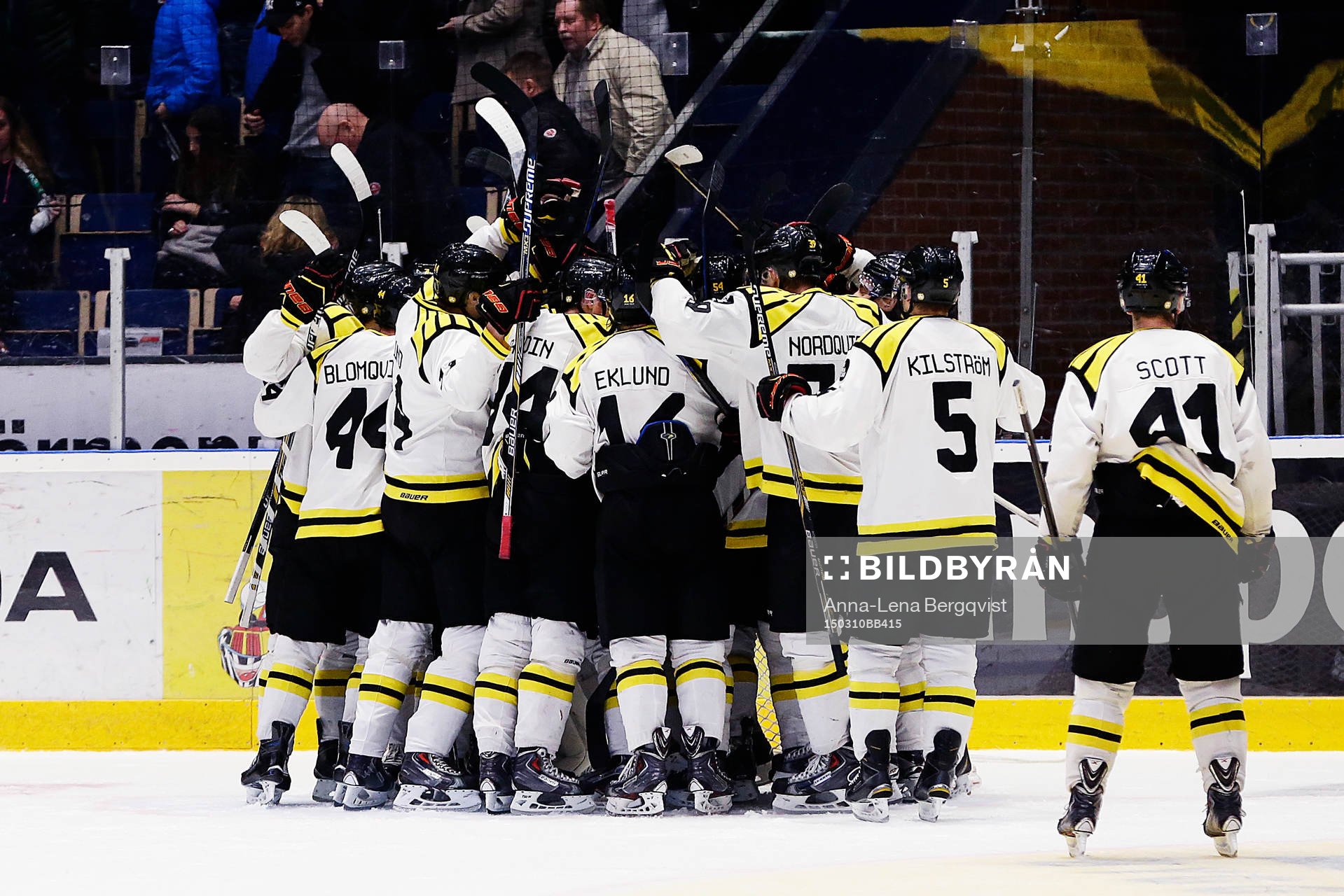 Brynäs spelare jublar