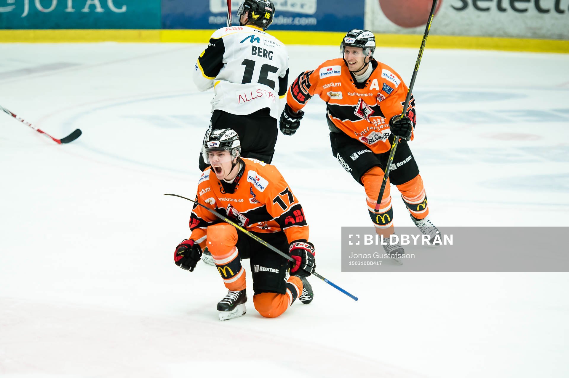Karlskronas Joel Kellman  gör 1-1