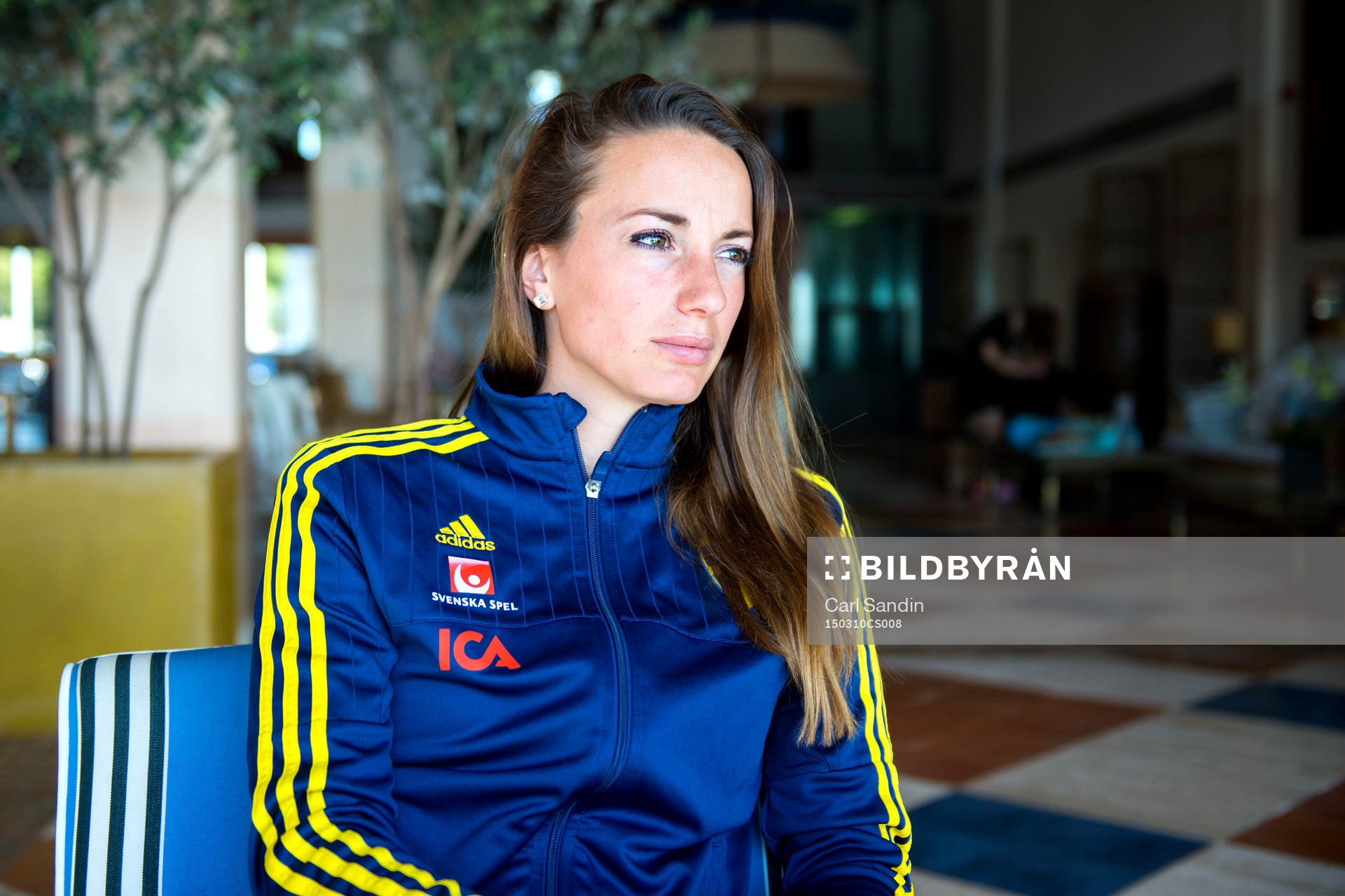Sveriges Kosovare Asllani blir intervjuad
