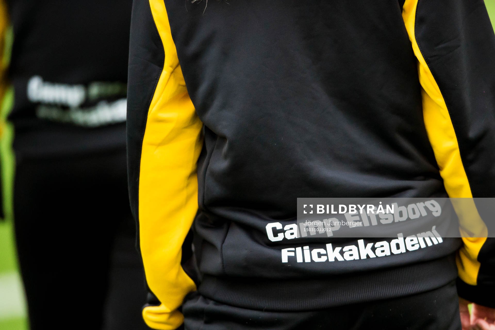 Texten Camp Elfsborg Flickakademi på tröja