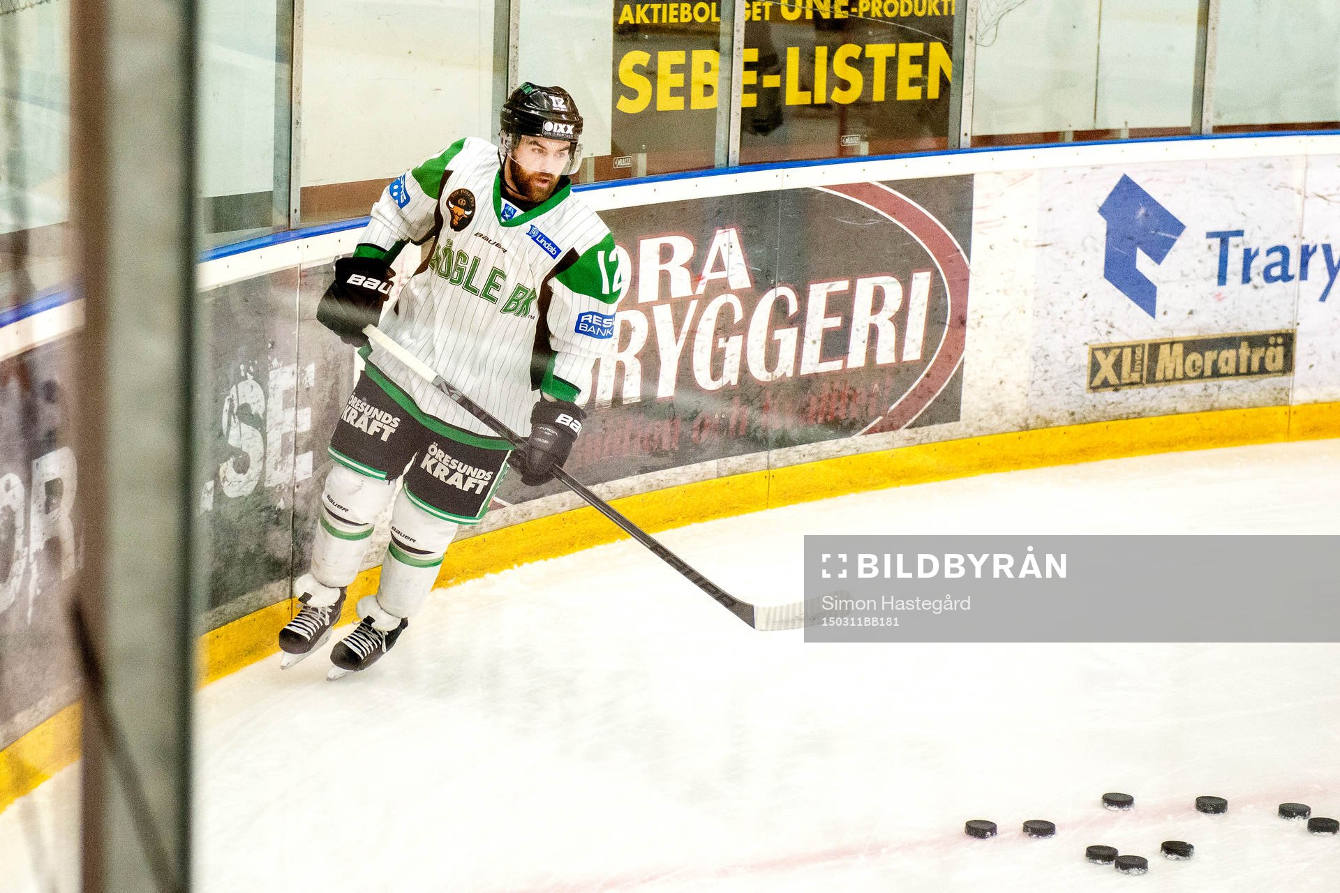 Rögles Jack Connolly före ishockeymatchen i kvalet till