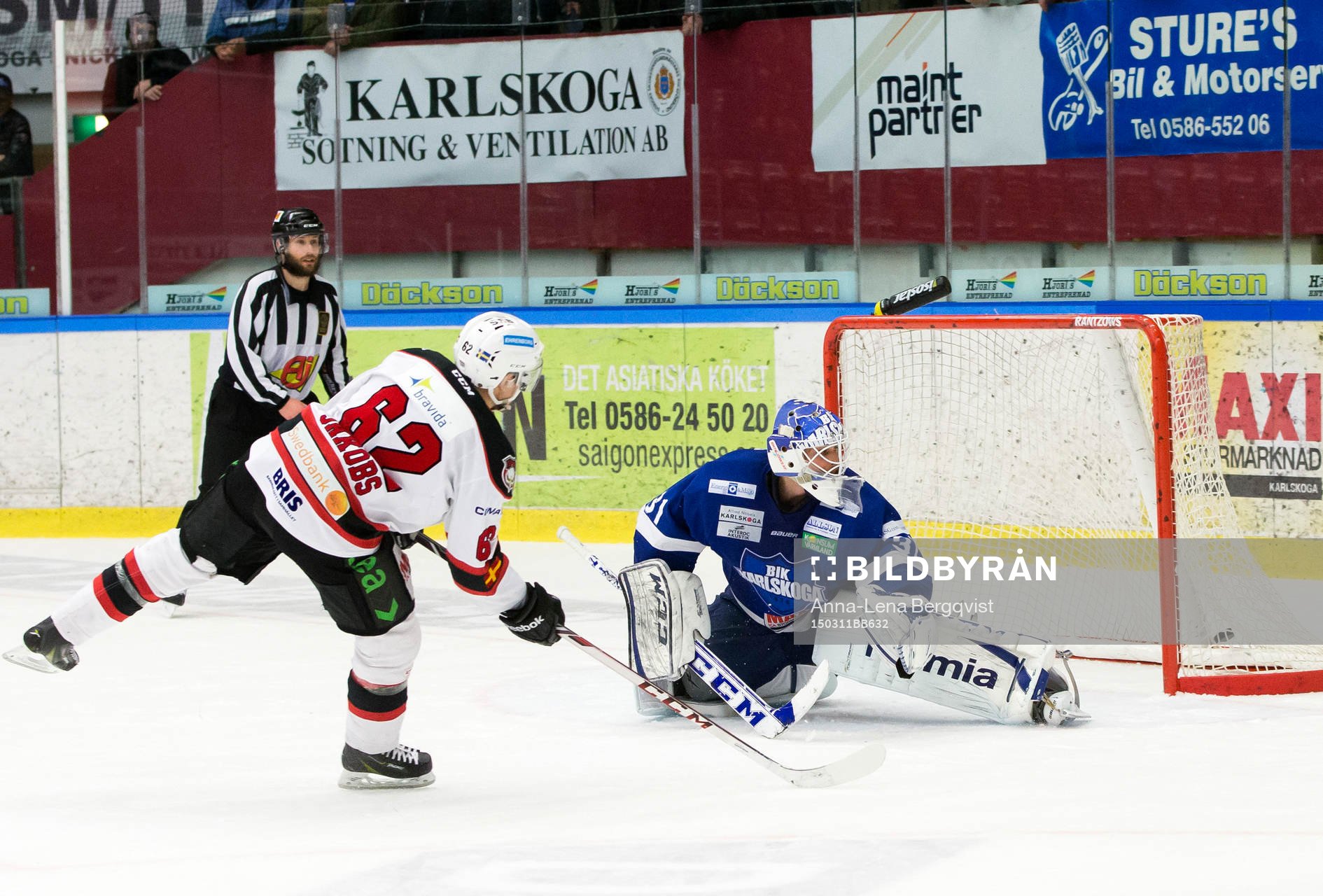 Malmö Redhawks Jens Jakobs sätter straffen bakom