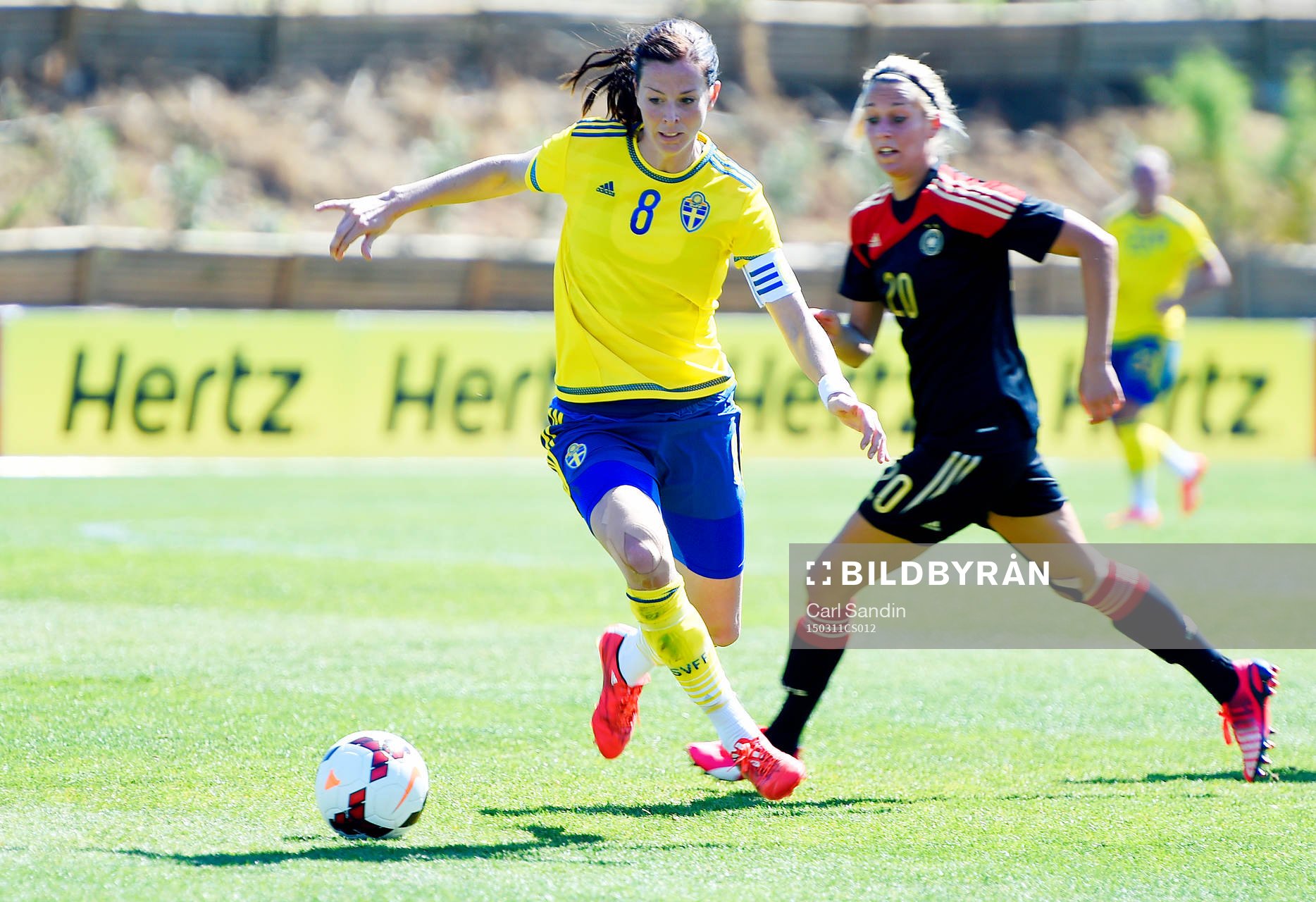 Sveriges Lotta Schelin och Tysklands Lena Goessling