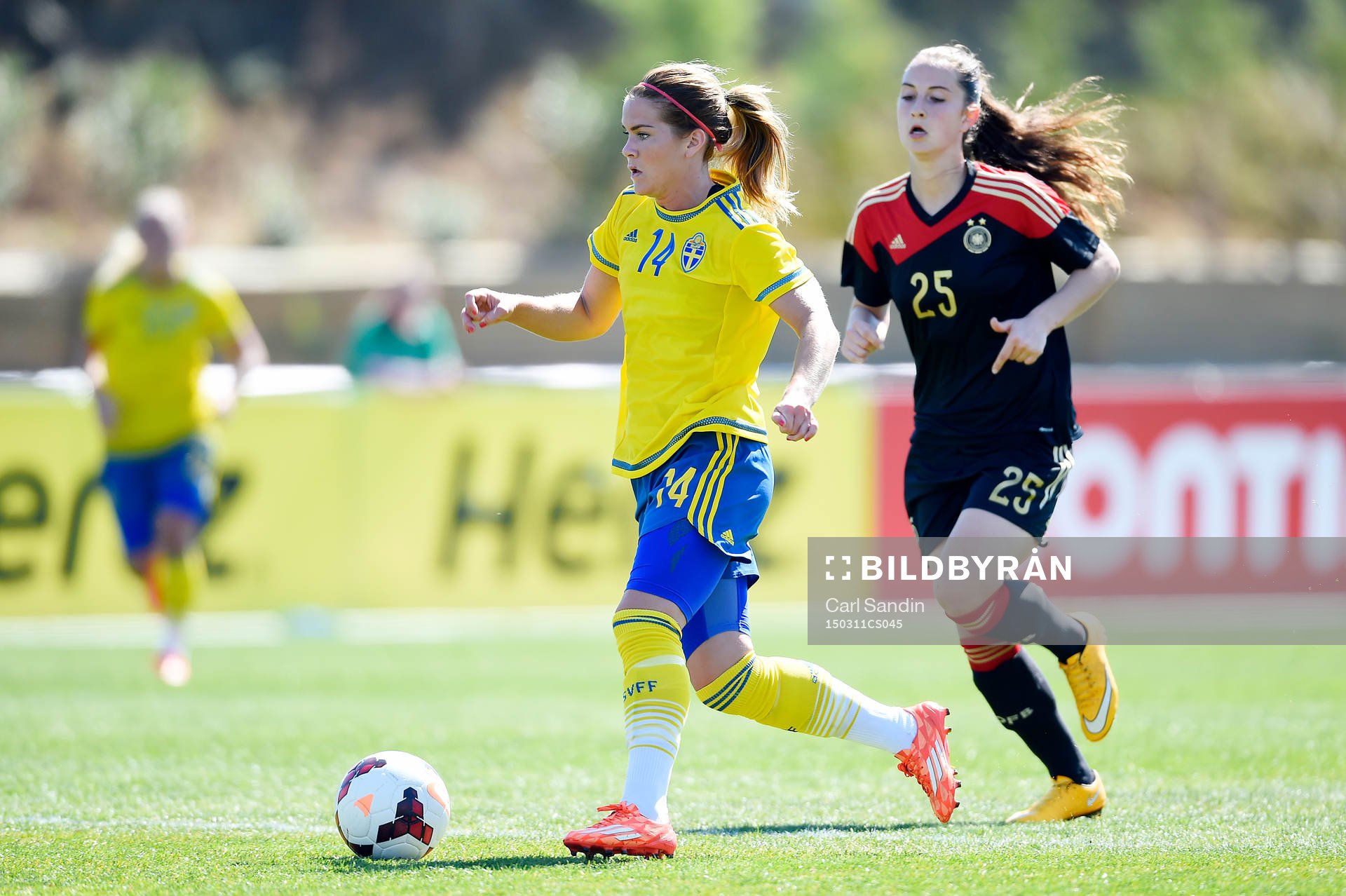 Sveriges Hanna Folkesson och Tysklands Sara Däbritz