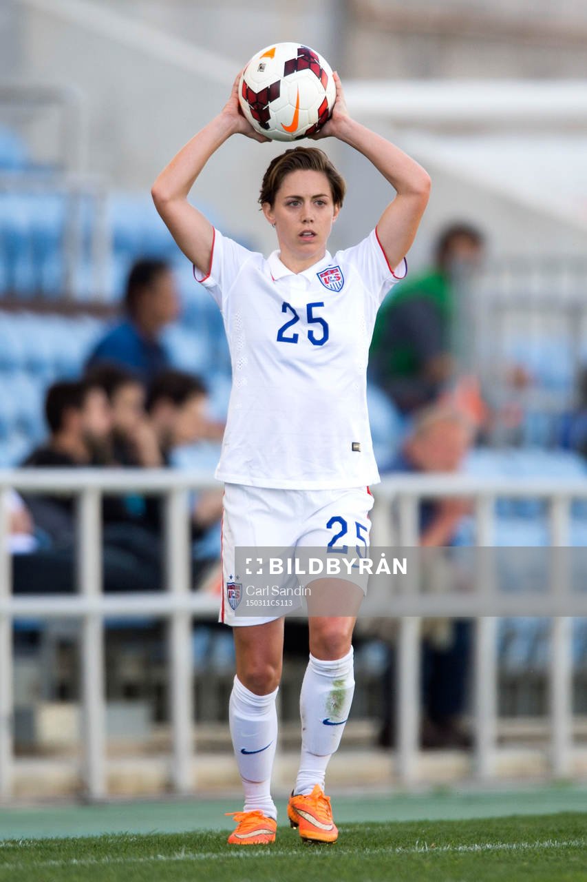 USA:s Meghan Klingenberg under finalen i Algarve Cup mellan Frankrike och USA den 11 mars 2015 i Almancil.