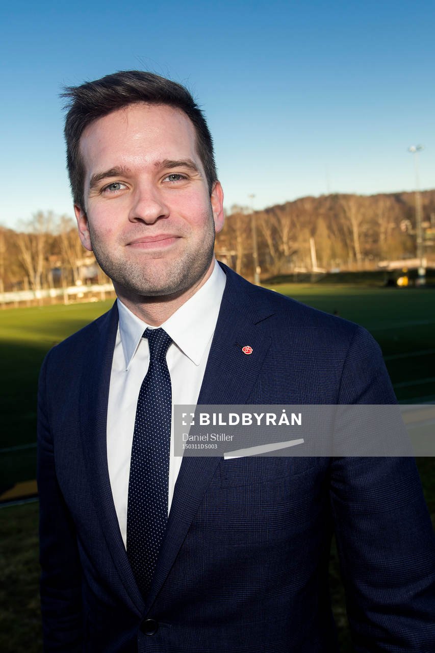 Idrottsministern Gabriel Wikström fotograferad