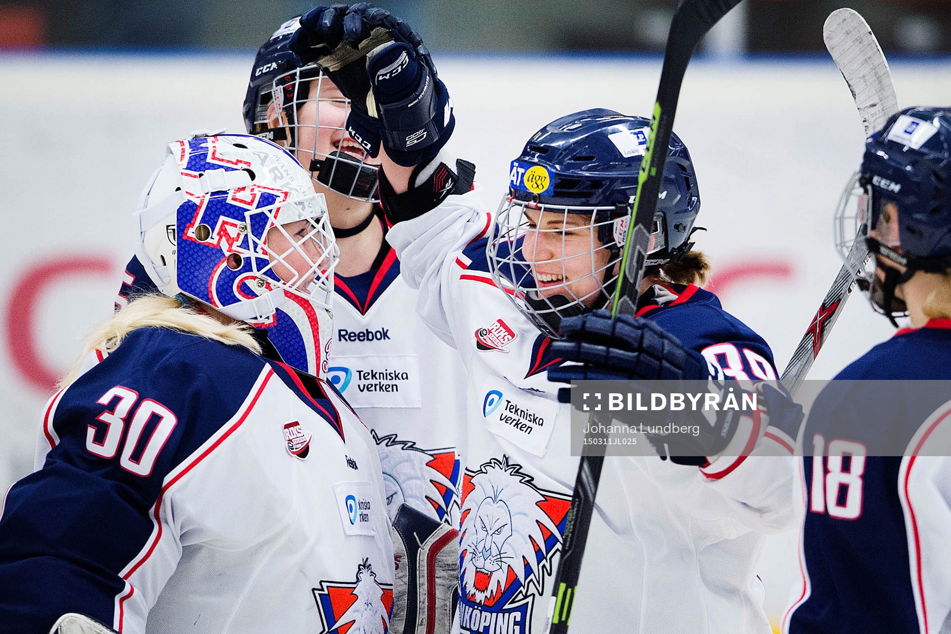 Linköpings Stefanie Marty jublar mot Kim Martin Hasson