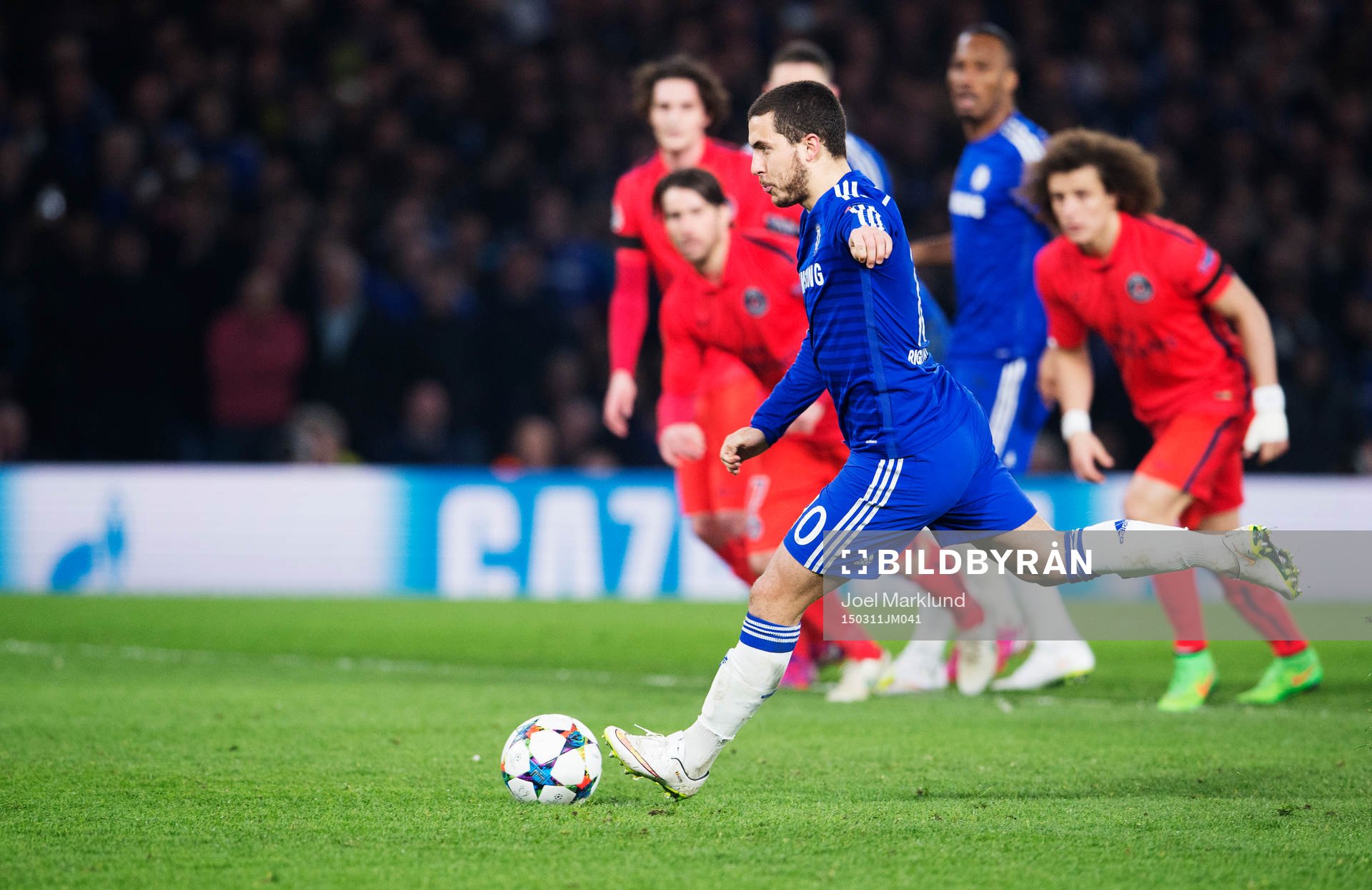 Chelseas Eden Hazard skjuter in 2-1 på straff
