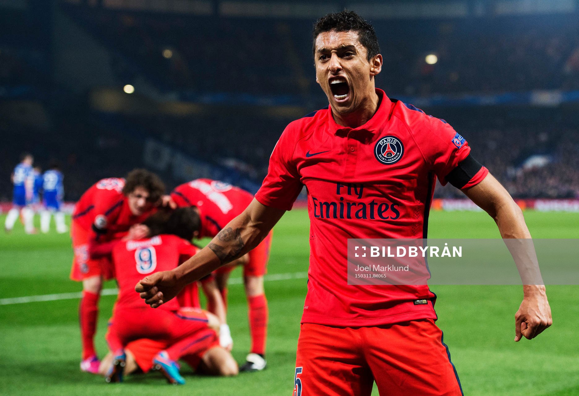 Paris Marquinhos jublar framför sina lagkamrater