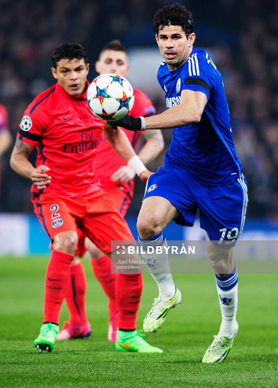 Paris Thiago Silva och Chelseas Diego Costa under den andra åttondelsfinalen i Champions League mellan Chelsea och Paris SG den 11 mars 2015 i London.