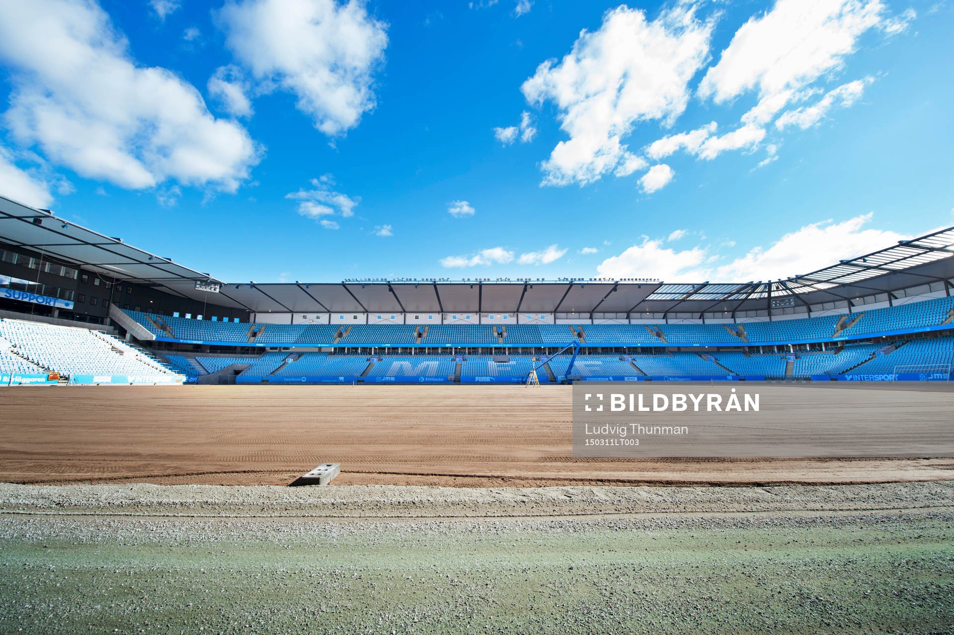 Swedbank Stadion utan gräsmatta