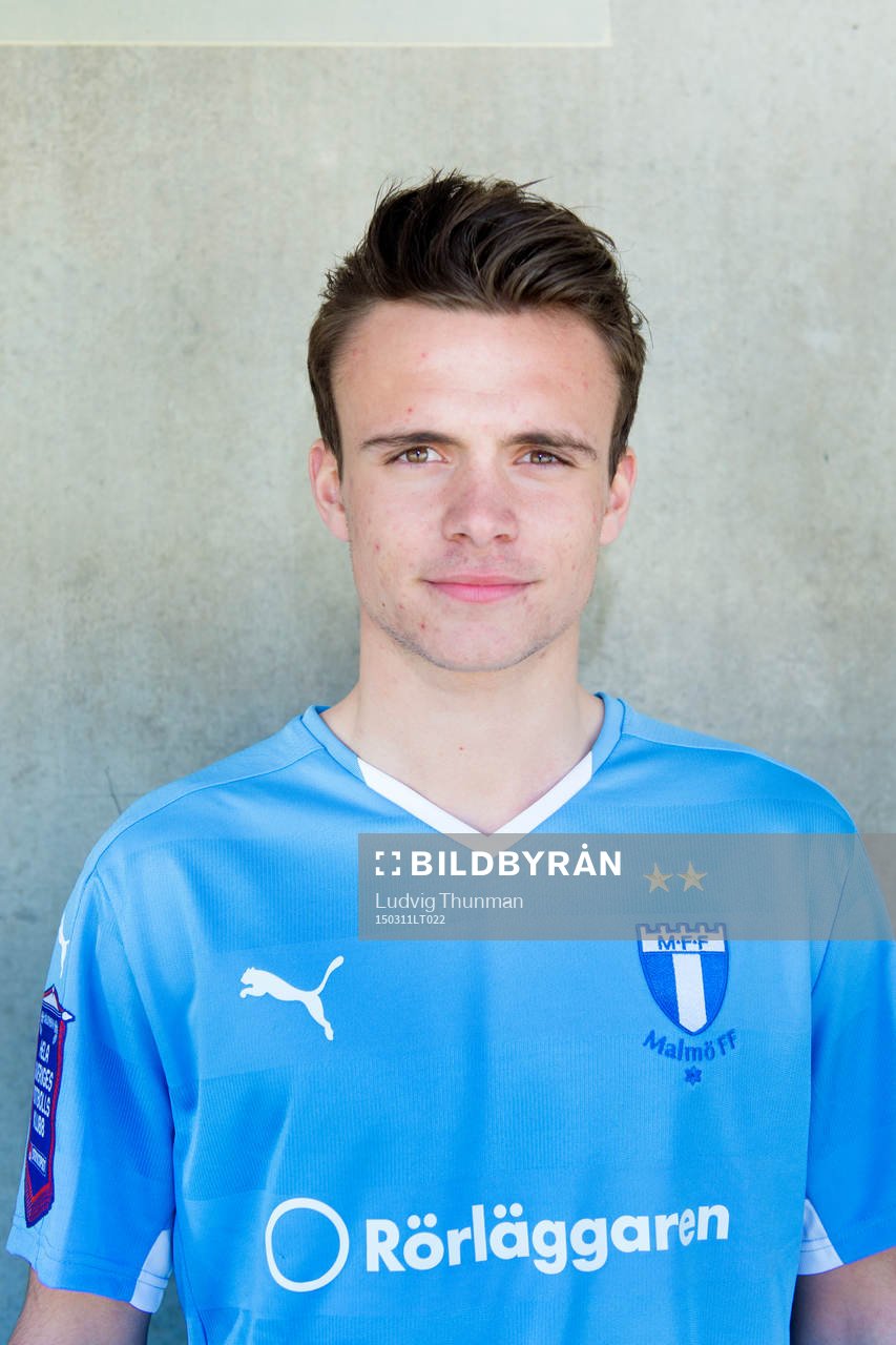 Malmö FFs nyförvärv Andreas Vindheim poserar för ett porträtt efter en presskonferens med Malmö FF den 11 mars 2015 i Malmö. 