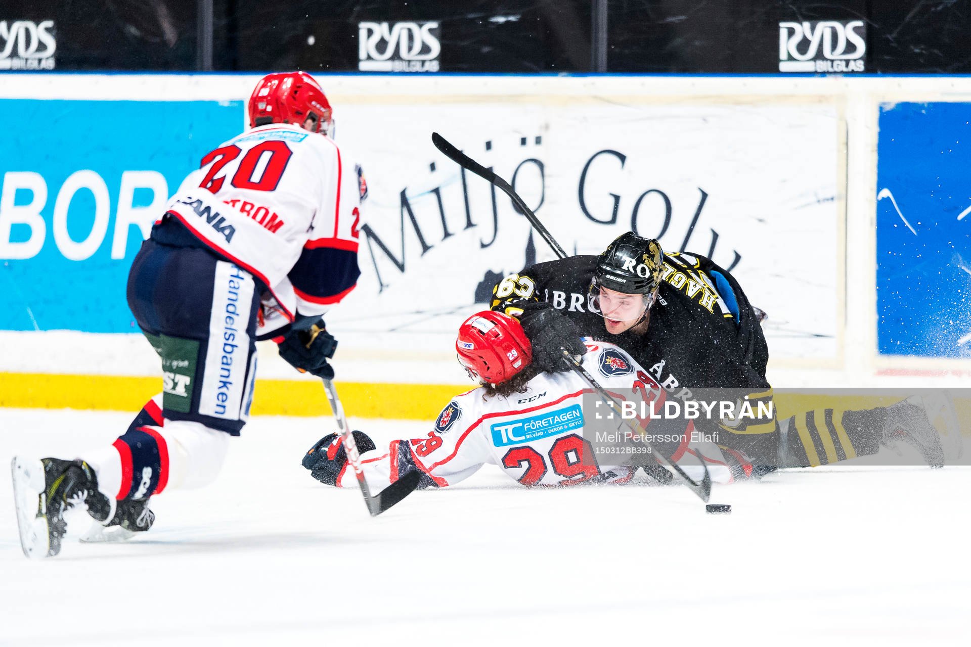 Södertäljes Victor Ahlström och Erik Lindhagen i en