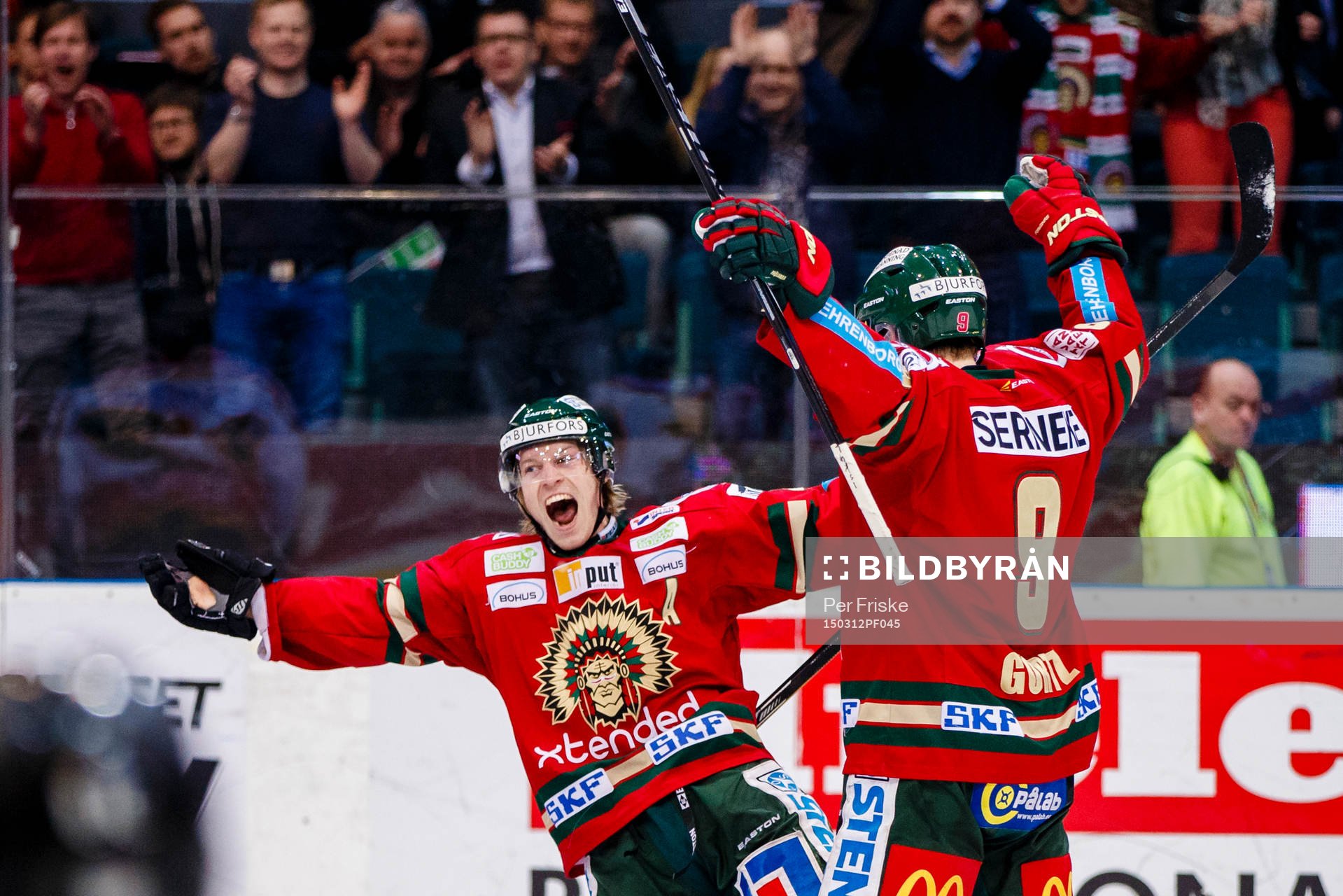 Frölundas Mathis Olimb och Frölundas Max Görtz jublar