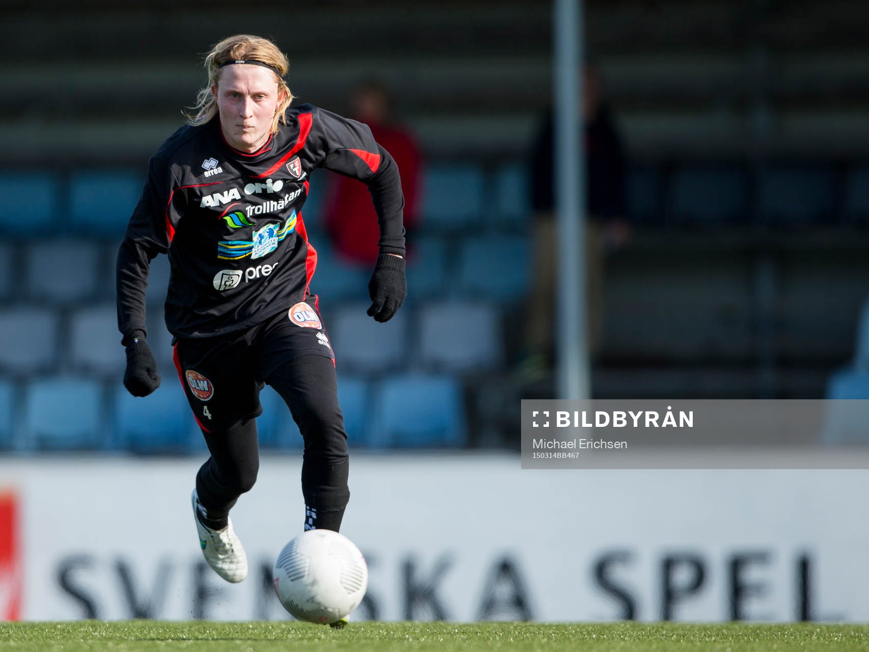 Trollhättans Oscar Ehner under fotbollsmatchen  mellan Örgryte och FC Trollhättan den 14 mars 2015 i Mölndal.
