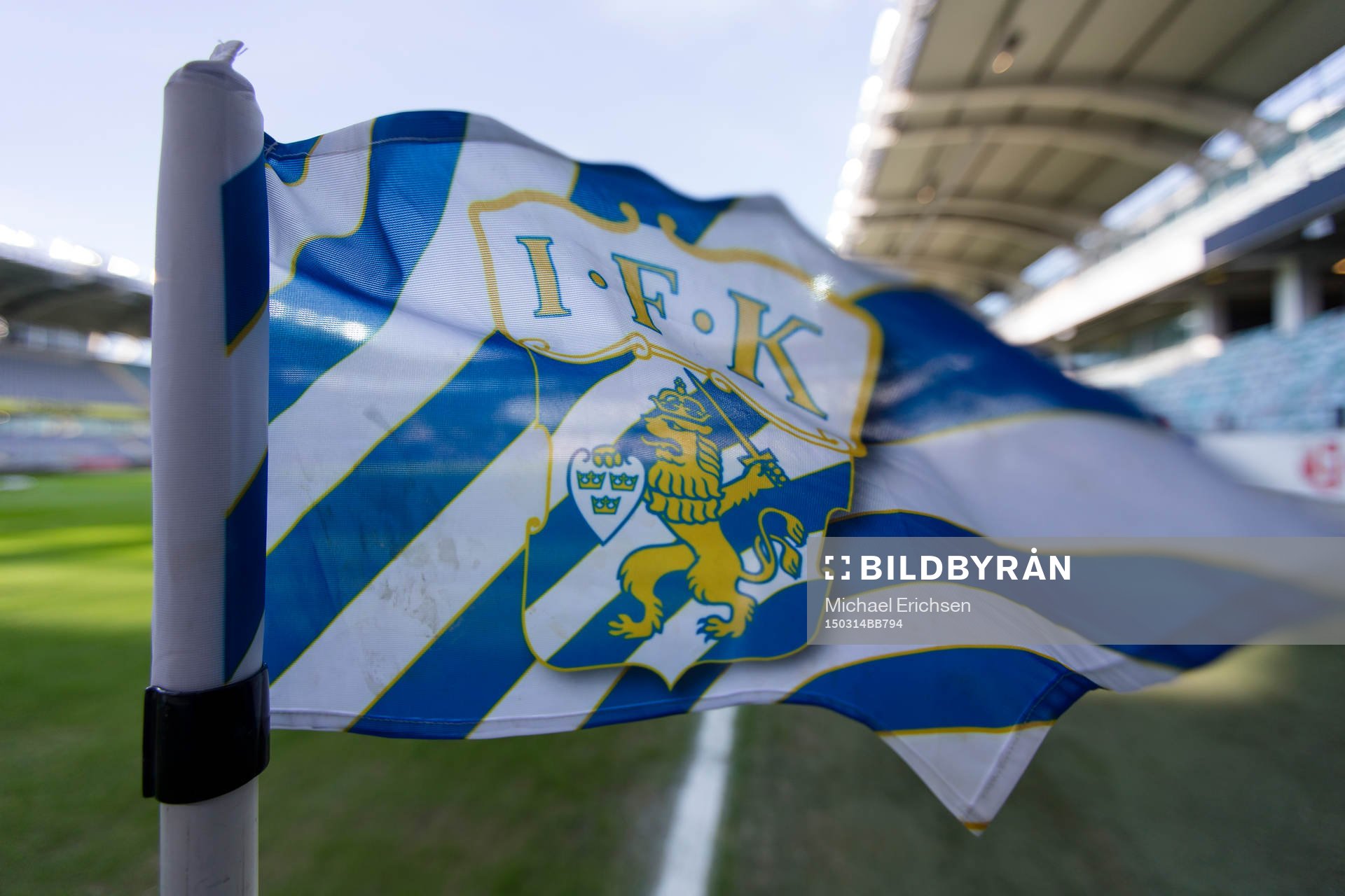 Hörnflagga inne på Gamla Ullevi innan fotbollsmatchen i Svenska Cupen mellan IFK Göteborg och Helsingborg den 14 mars 2015 i Göteborg.