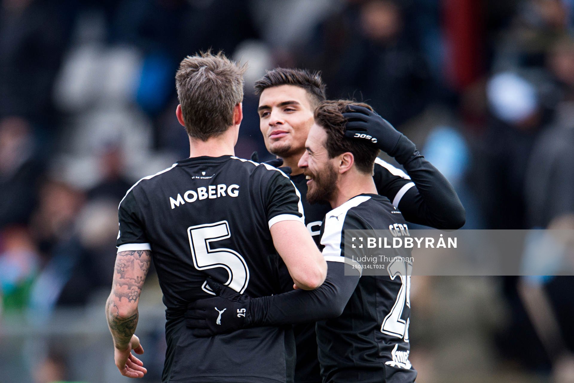 Örebros Erik Moberg , Nordin Gerzic och Ahmed Yasin jublar
