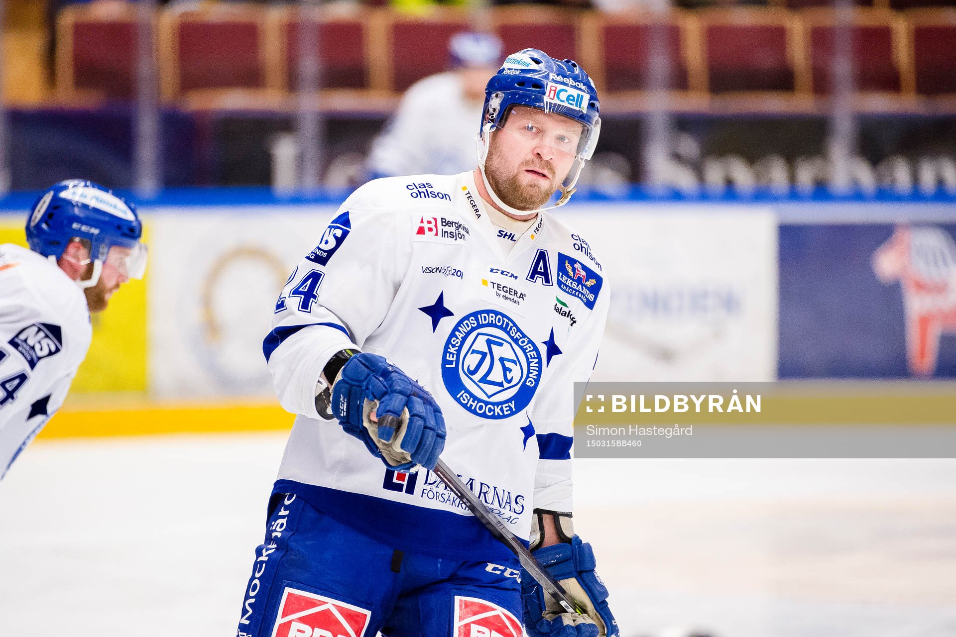 Leksands Jonas Frögren före ishockeymatchen i kvalet till
