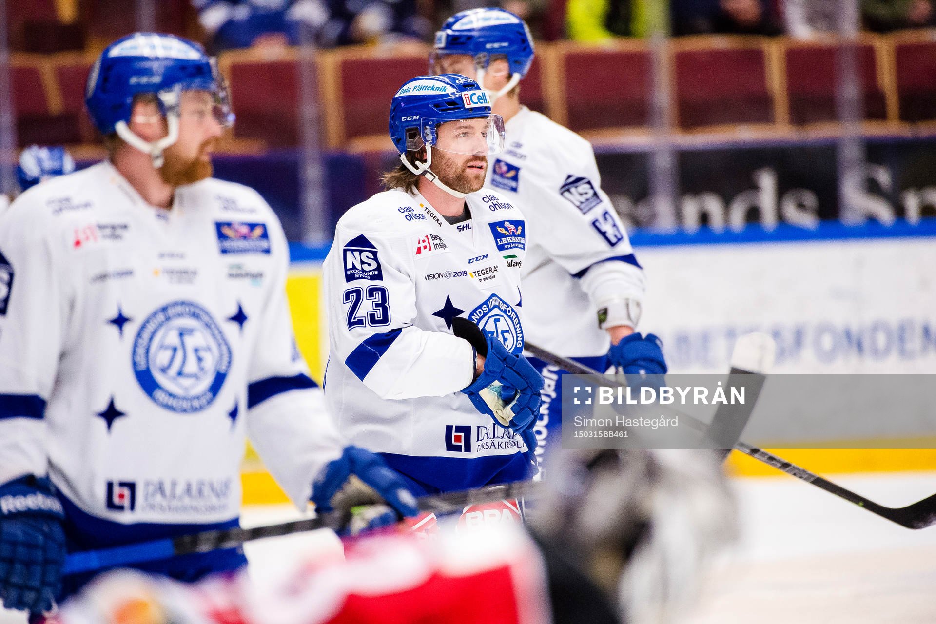Leksands Daniel Josefsson före ishockeymatchen i kvalet