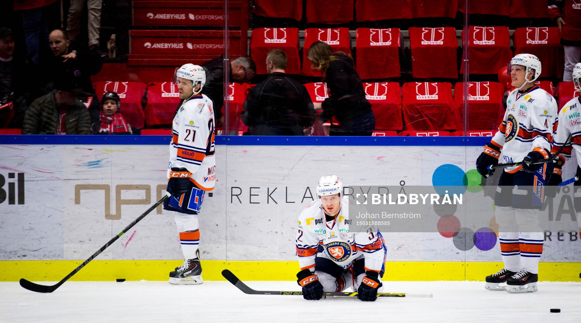 Växjös Nick Johnson och Växjös Cory Murphy värmer upp