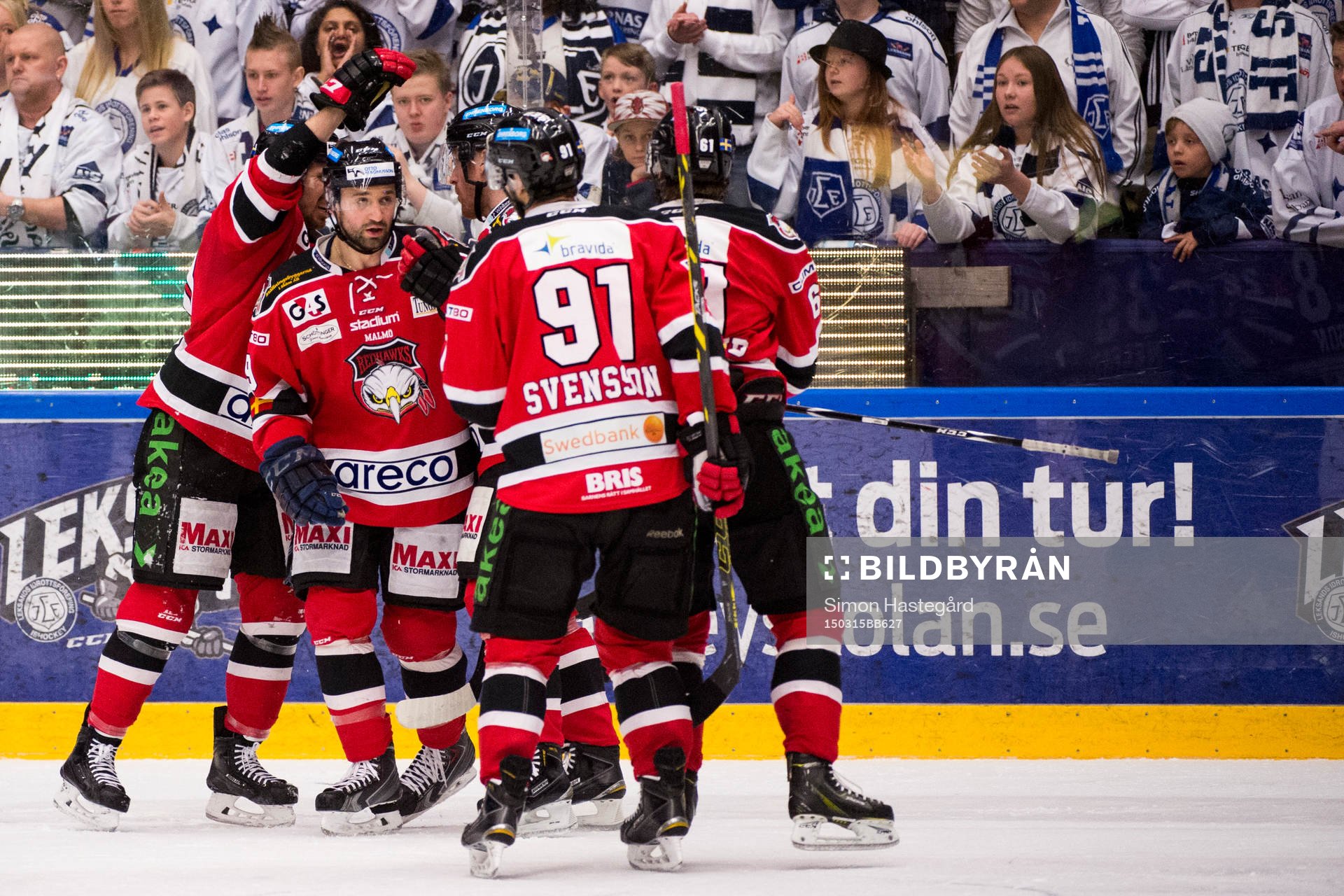 Malmö Redhawks spelare jublar