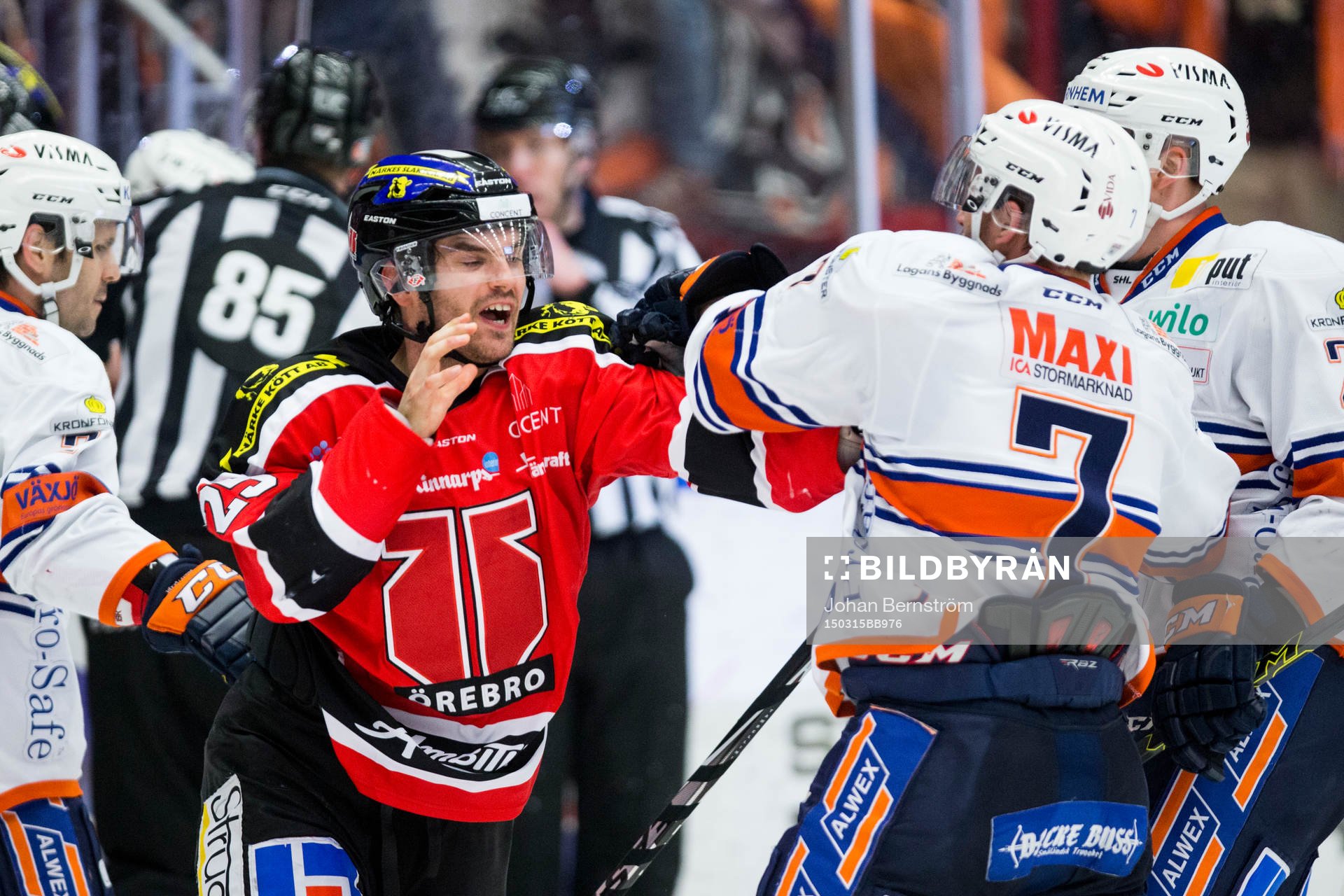 Örebros Martin Johansson i slagsmål med Växjös Jeff